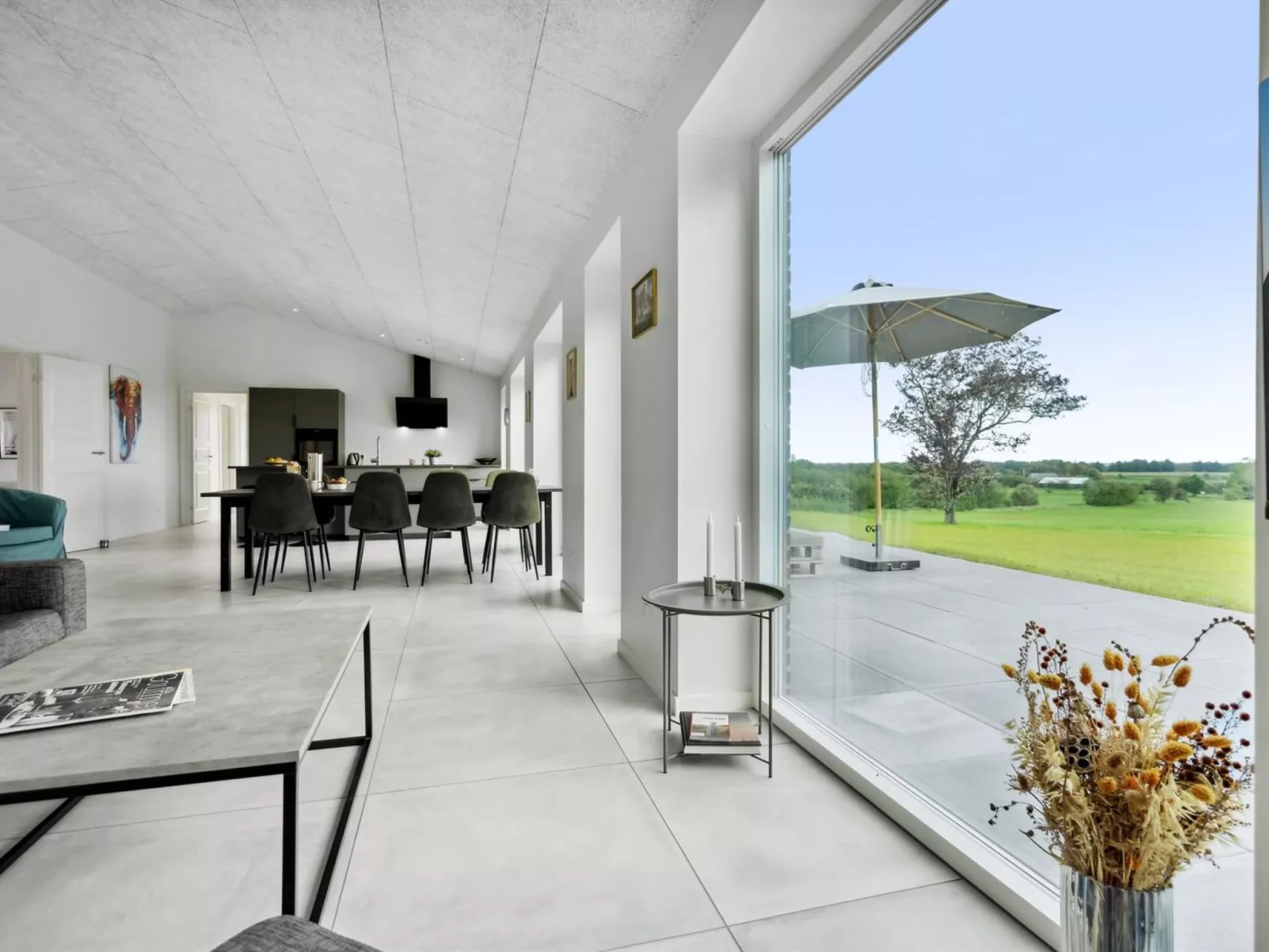 "Landuin" - 30km from the sea-Binnen