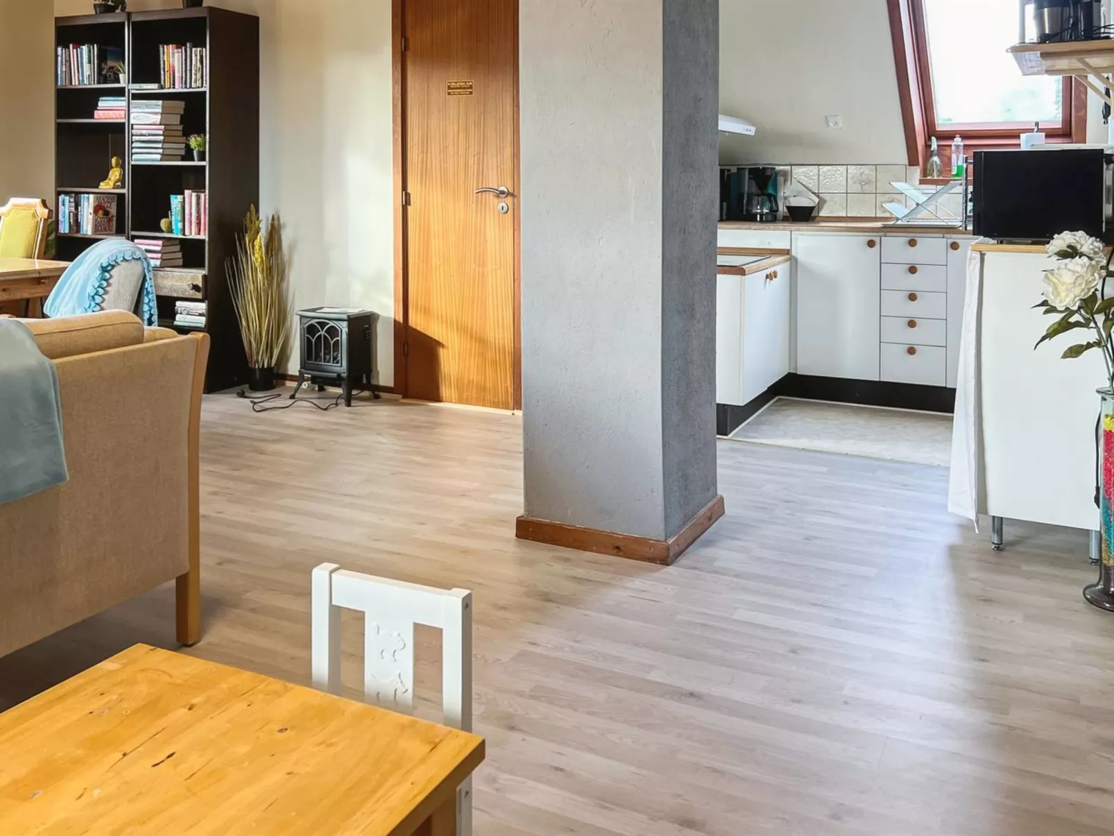 "Thera" - 5km from the sea-Binnen