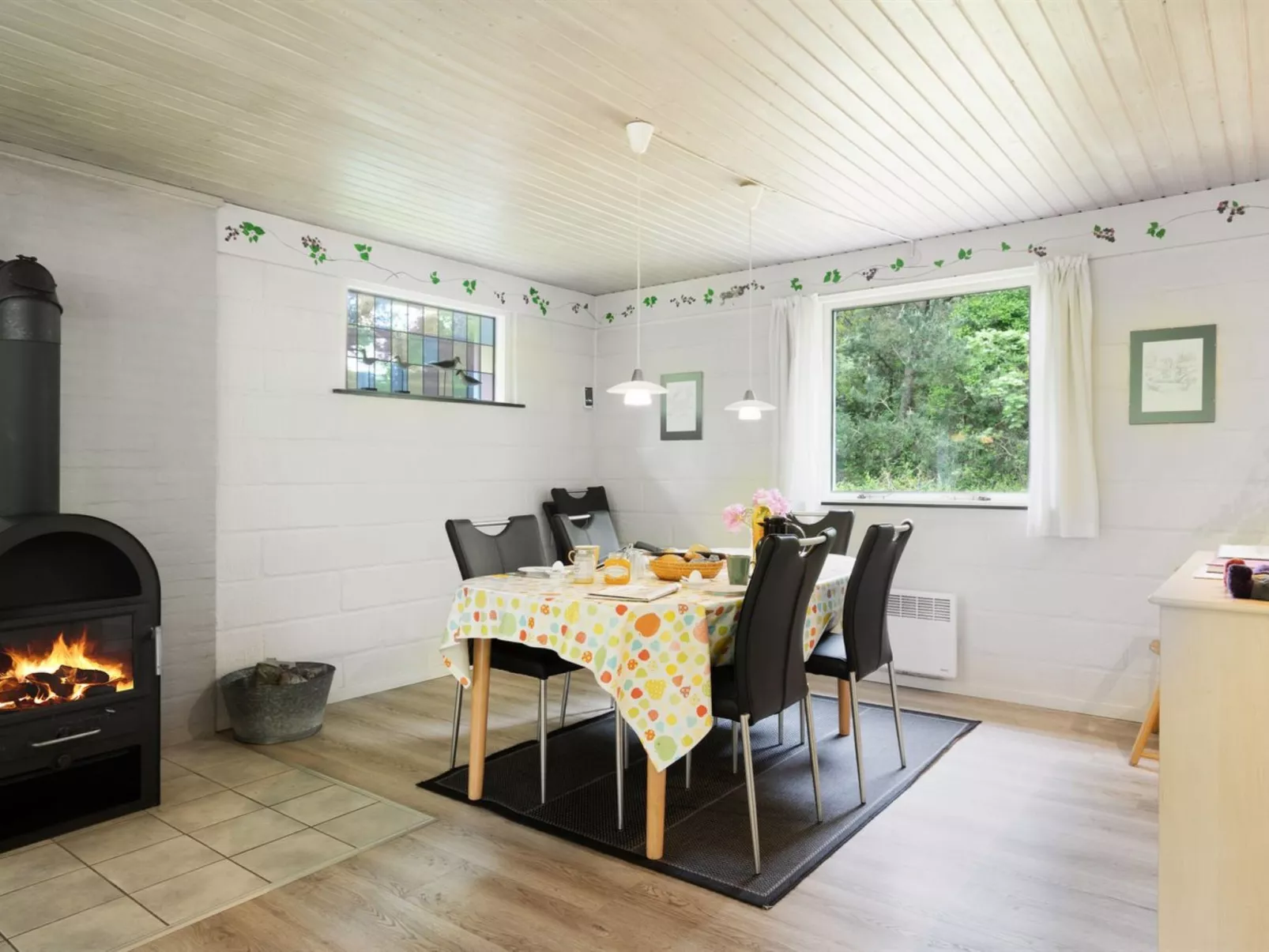 "Keyla" - 3.2km from the sea-Binnen