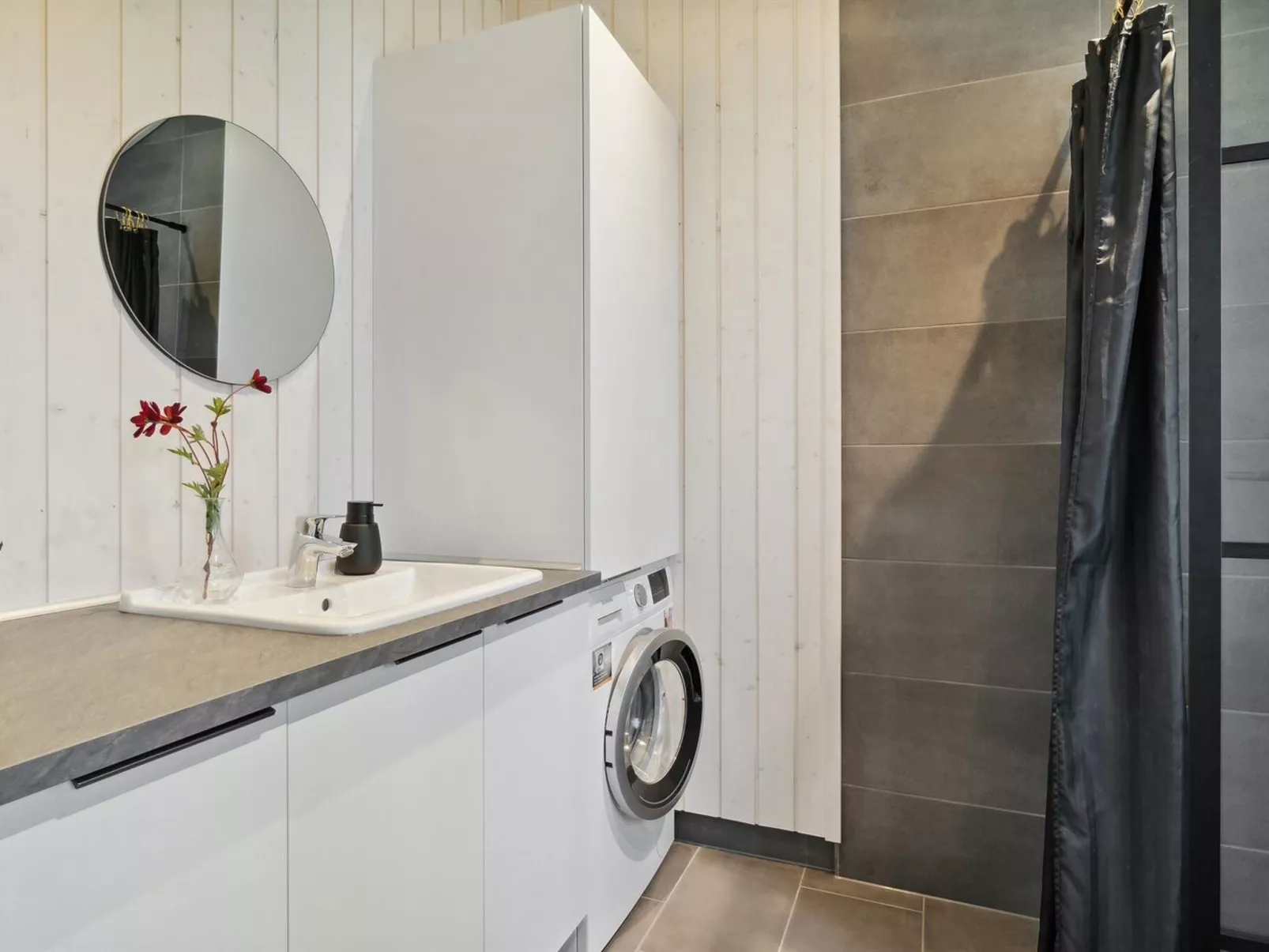 "Enisa" - 800m from the sea-Binnen