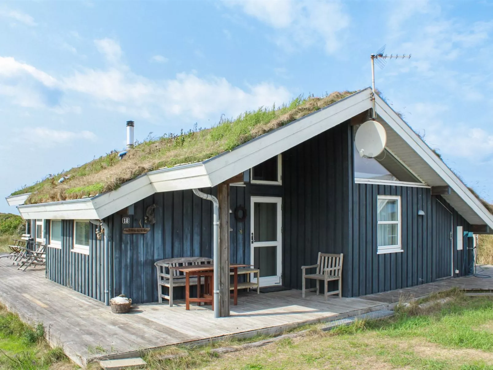 "Eunike" - 220m from the sea-Buiten