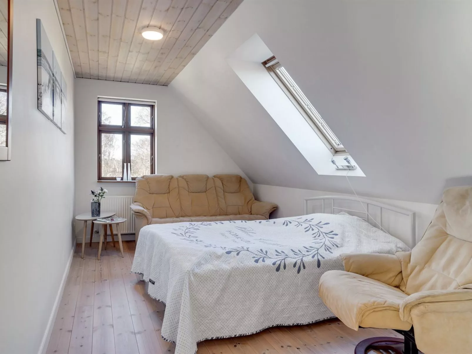 "Iarund" - 500m to the fjord-Binnen