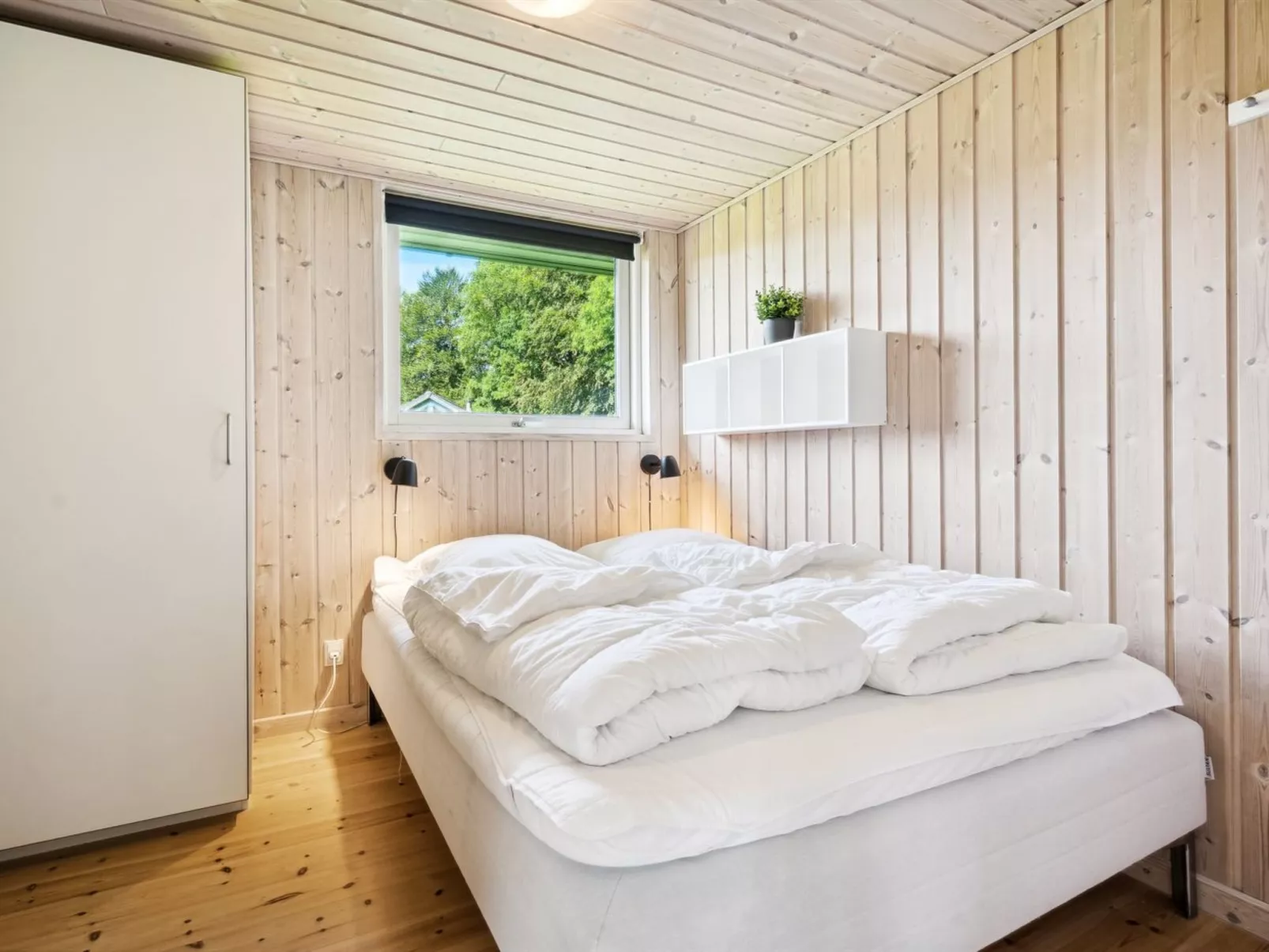 "Edin" - 150m from the sea-Binnen