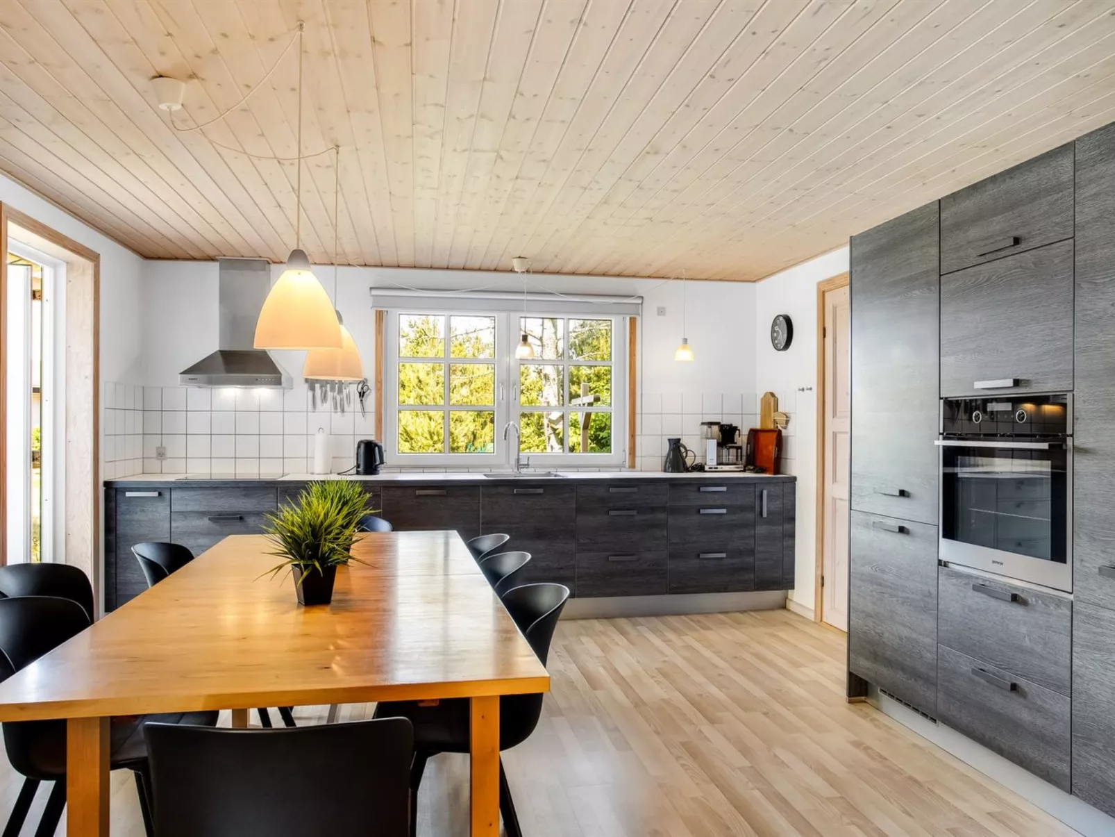 "Laila" - 1.2km from the sea-Binnen