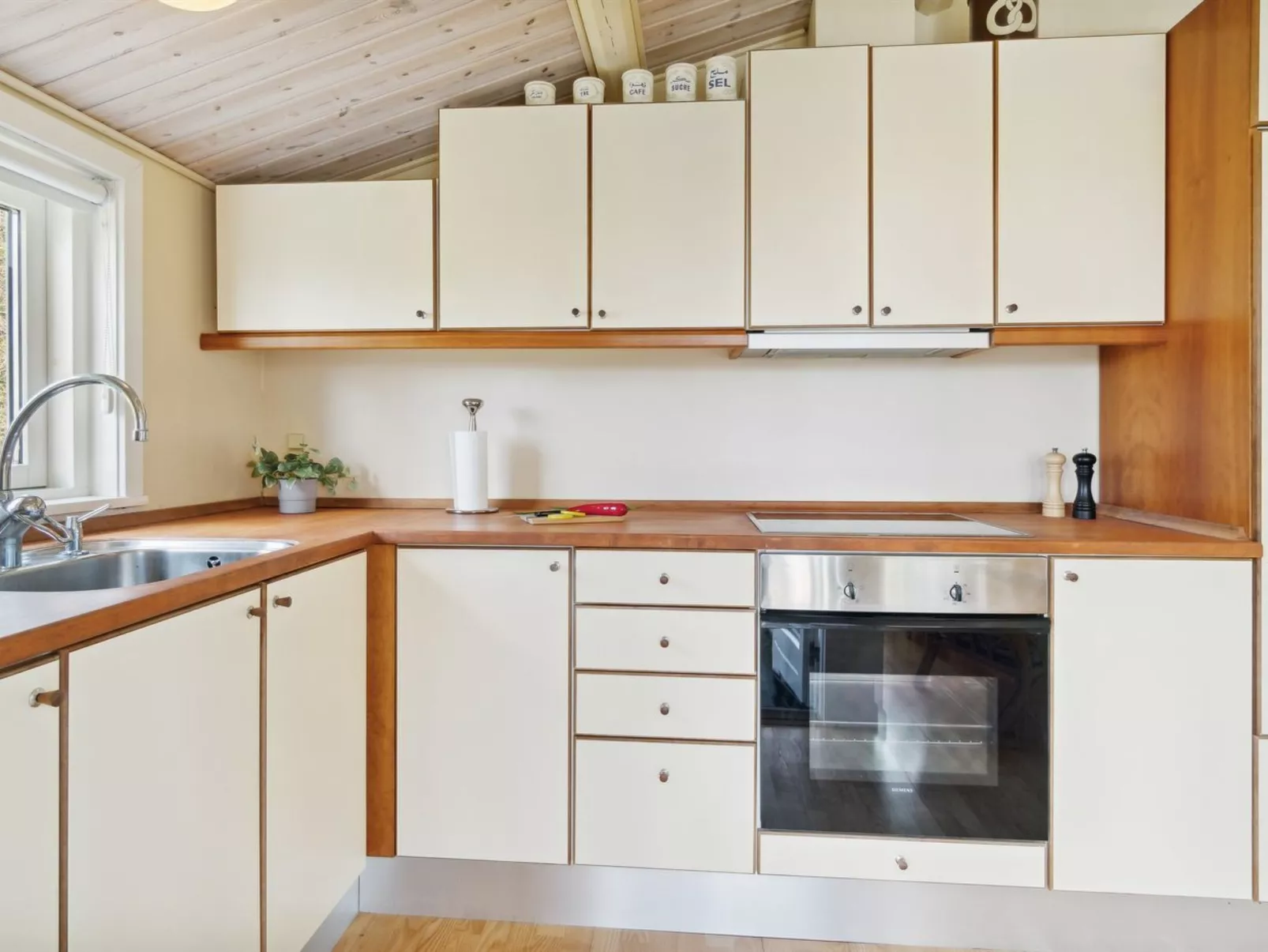 "Enita" - 350m from the sea - Binnen