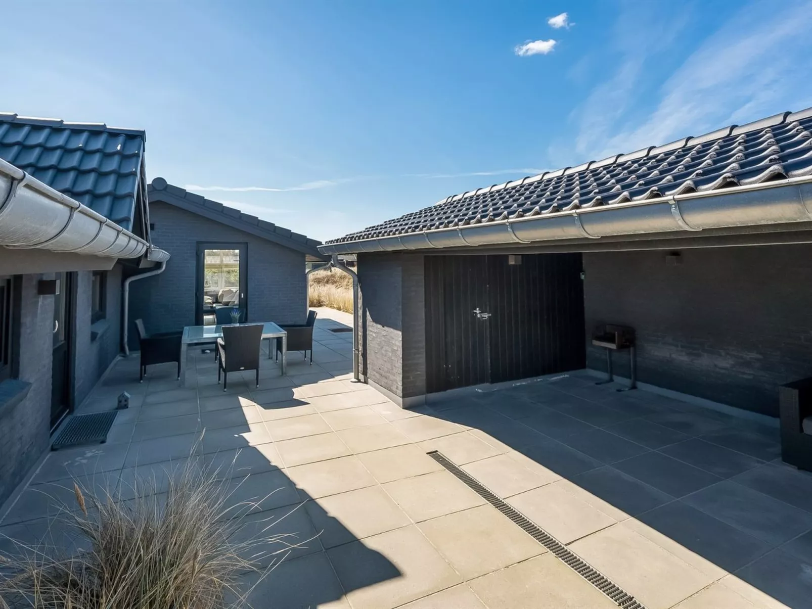 "Walther" - 300m from the sea-Buiten