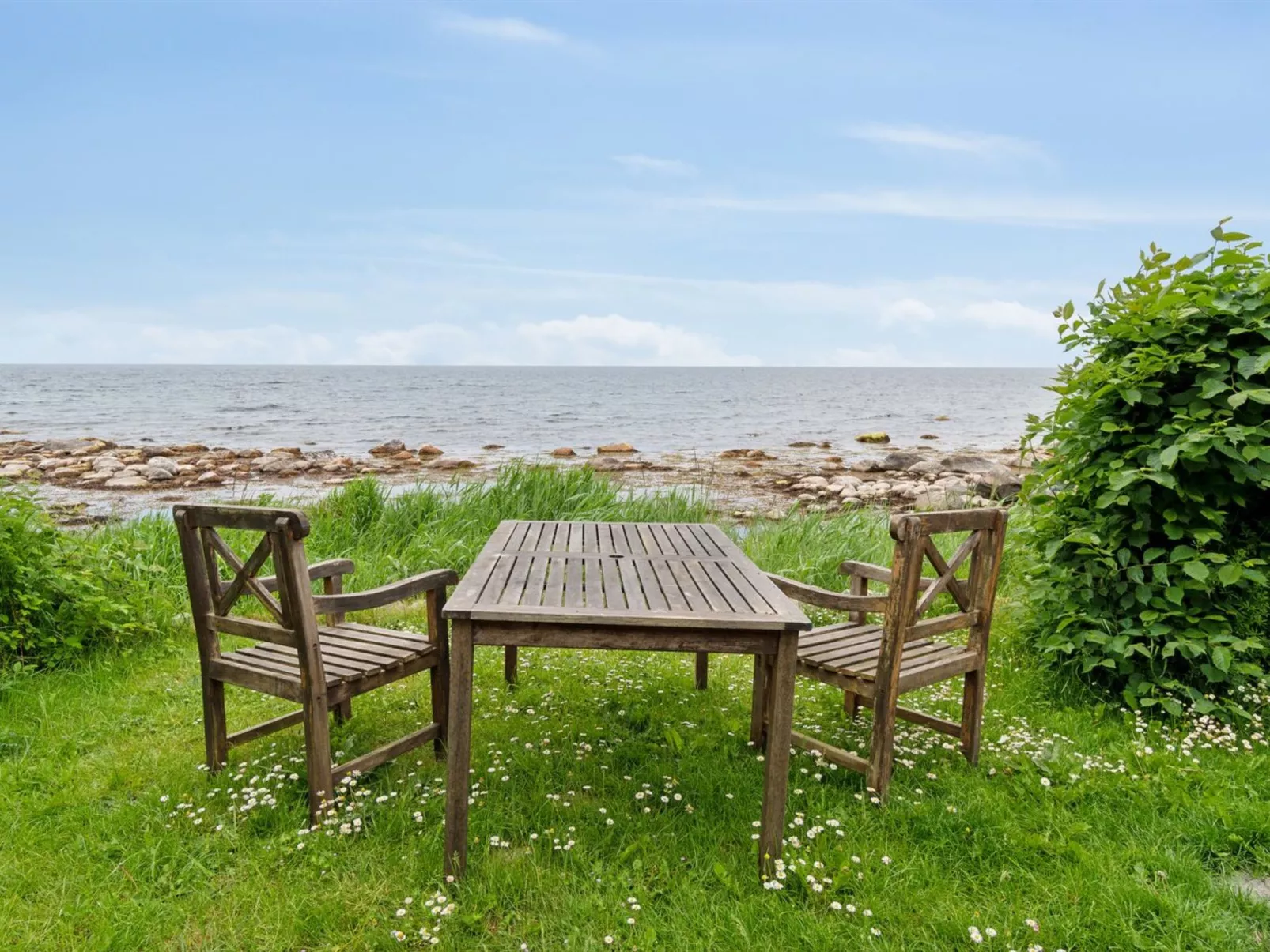 "Scarlet" - 5m from the sea-Buiten