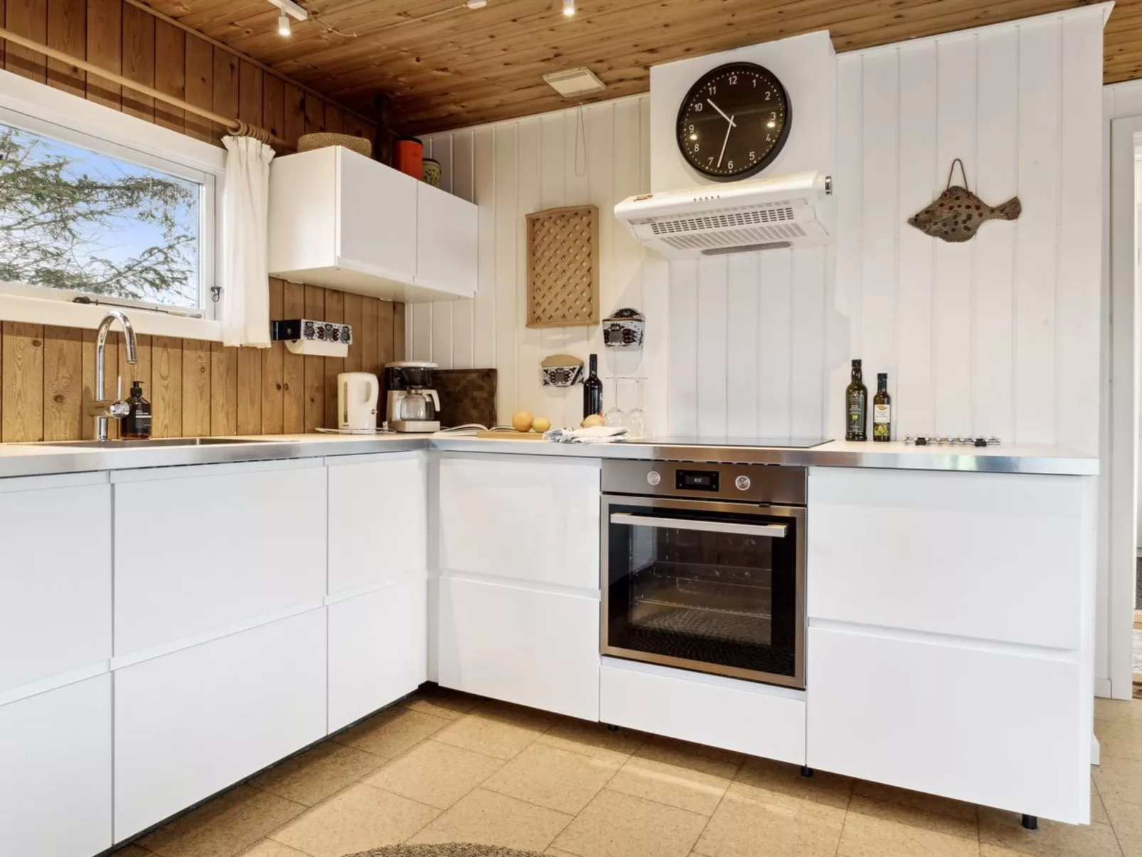 "Jukka" - 2km from the sea-Binnen