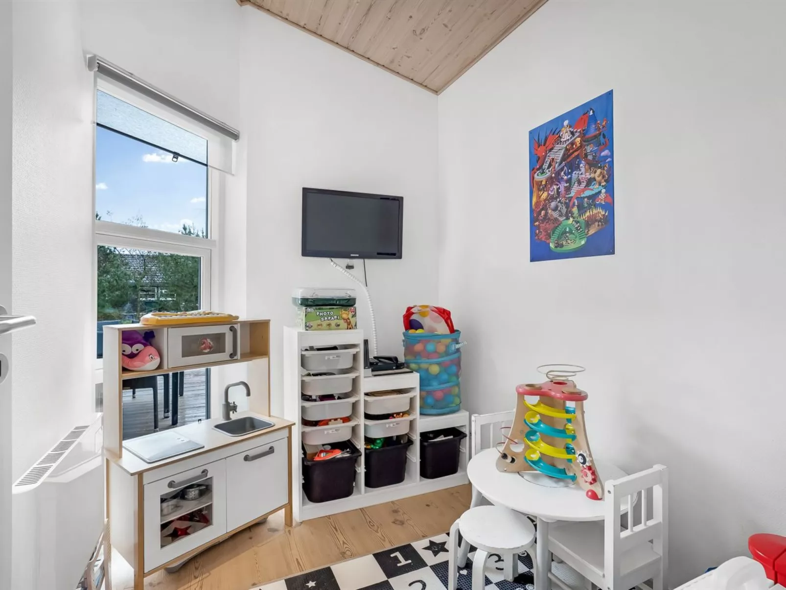 "Helena" - 700m from the sea-Binnen