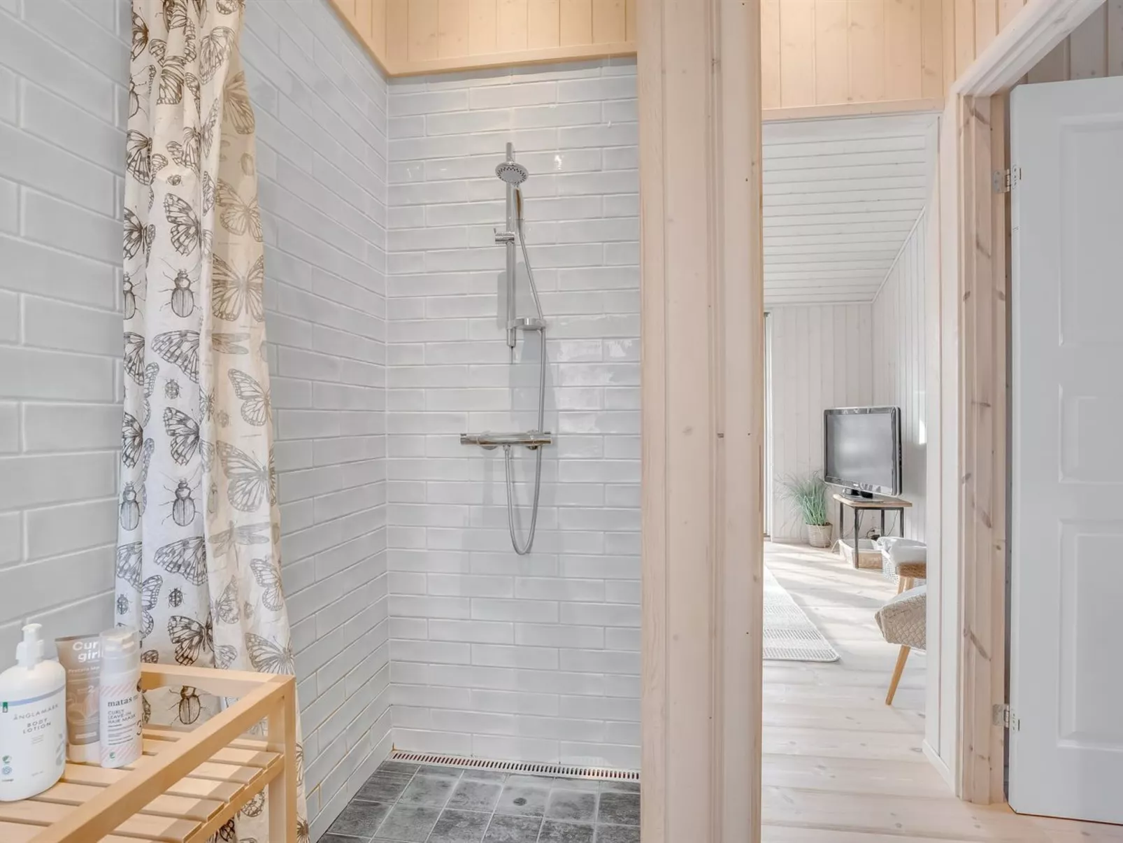 "Preben" - 50m from the sea-Binnen