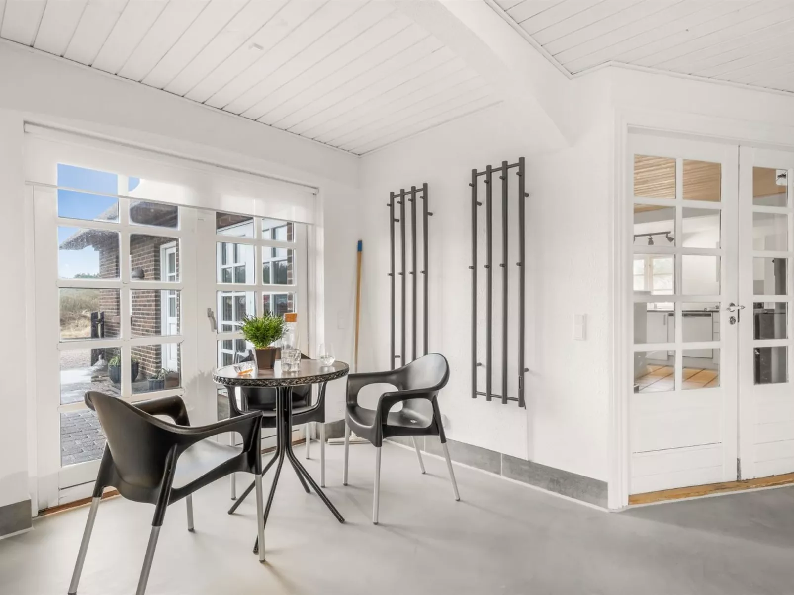 "Domnika" - 350m from the sea-Binnen