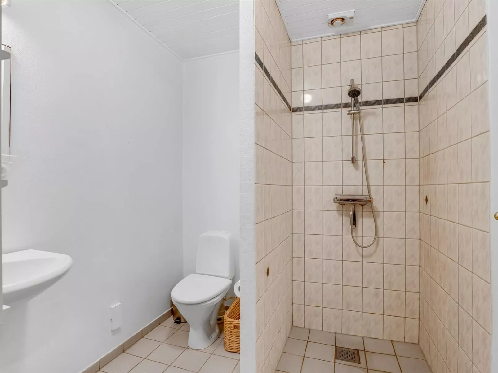 "Siggut" - 100m from the sea-Binnen