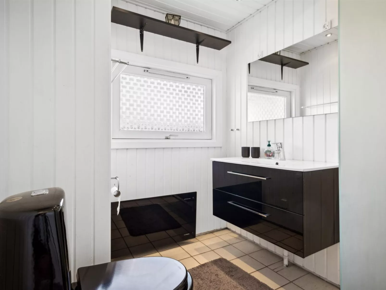 "Gerwin" - 150m from the sea-Binnen