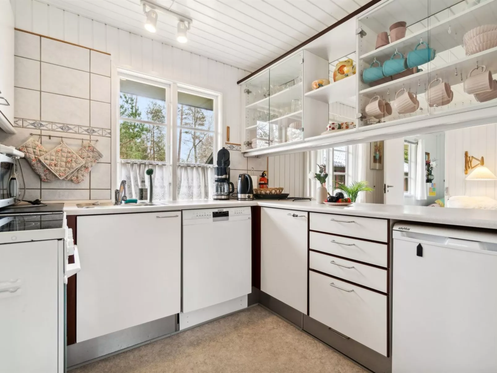 "Zekine" - 200m from the sea-Binnen