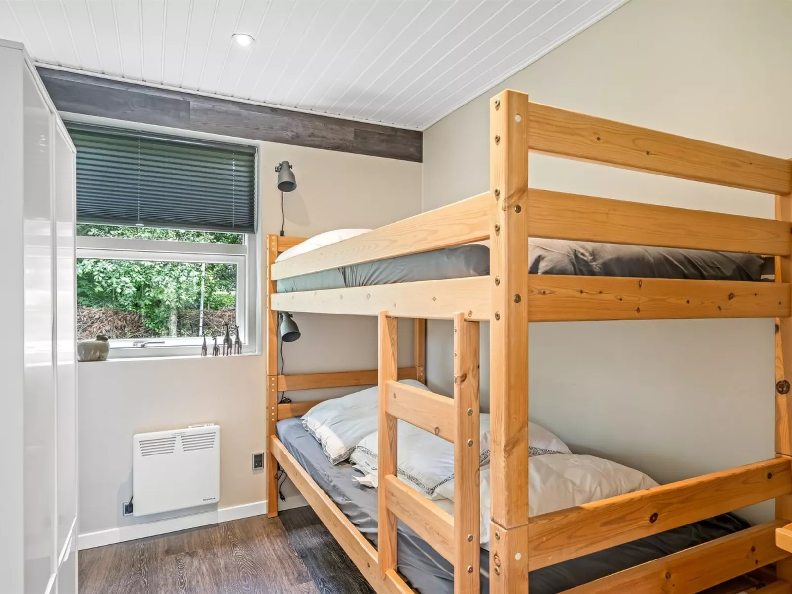 "Skip" - 300m to the fjord-Binnen