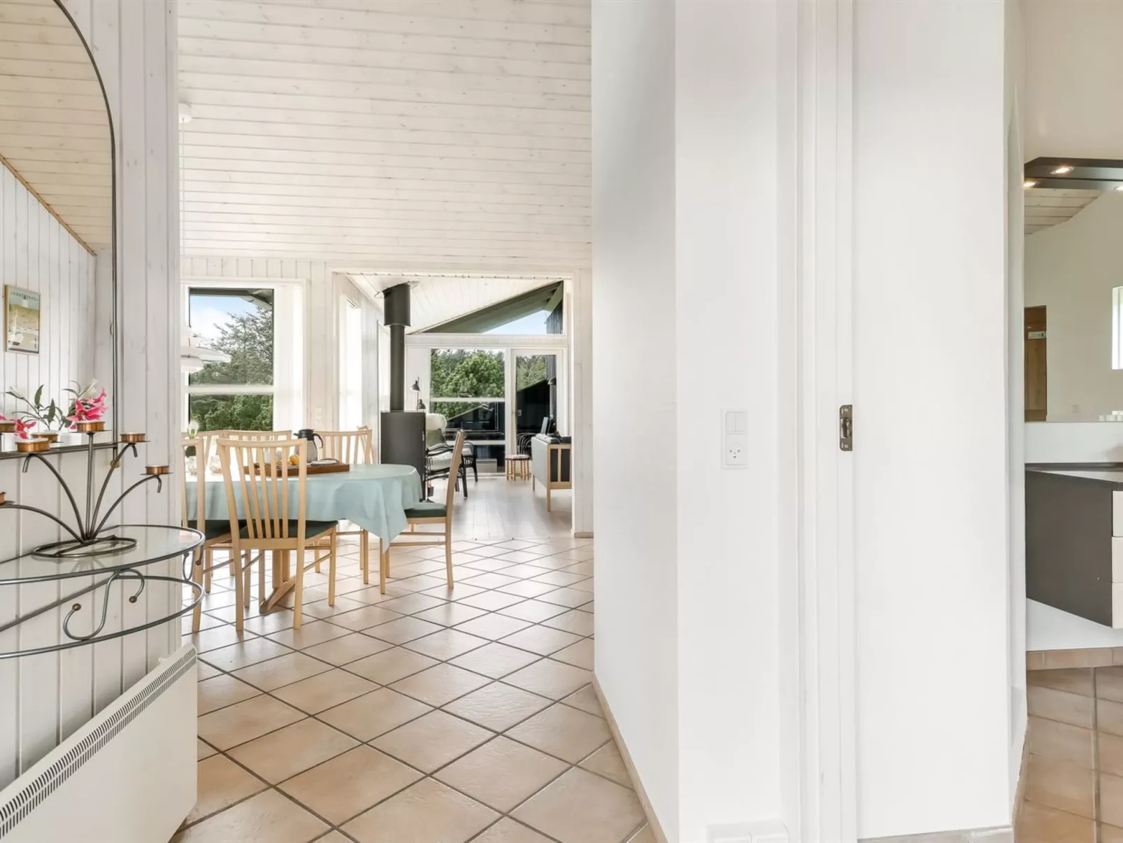 "Juris" - 950m from the sea-Binnen