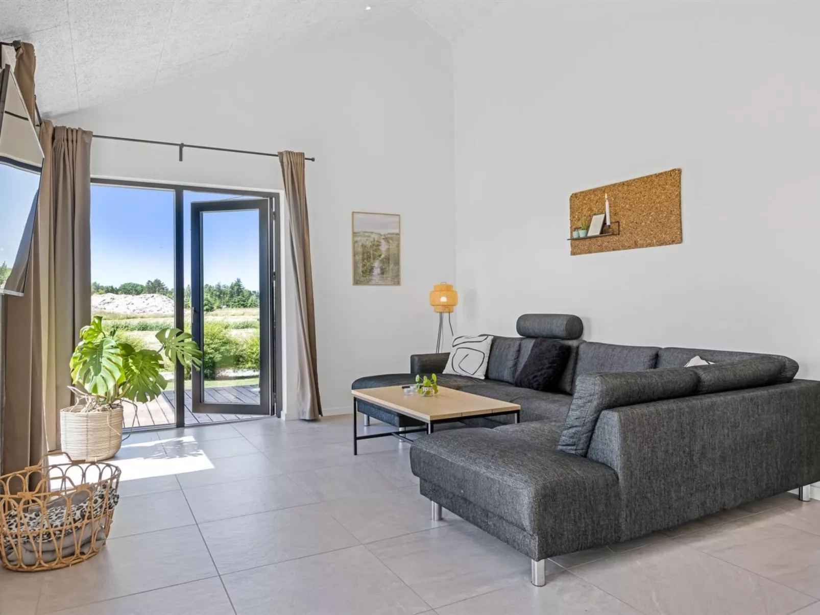 "Syni" - 450m from the sea-Binnen