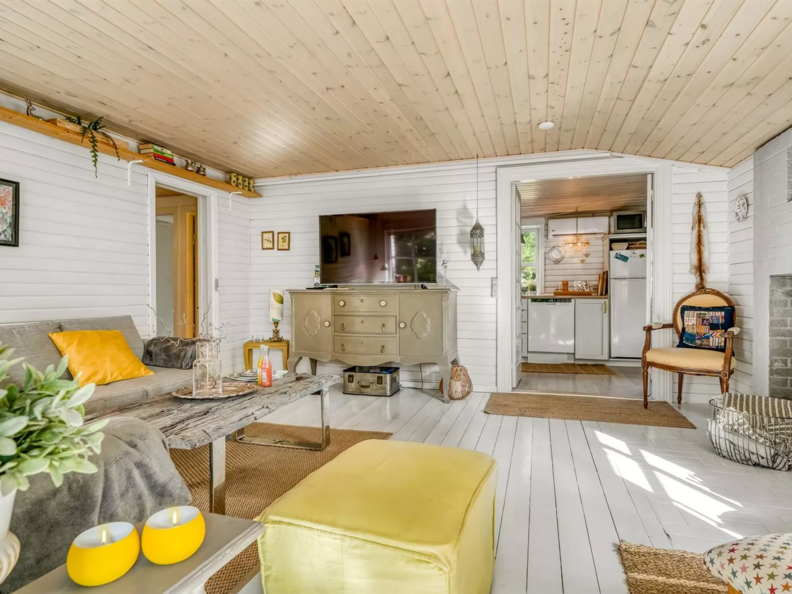 "Ellinore" -  from the sea-Binnen