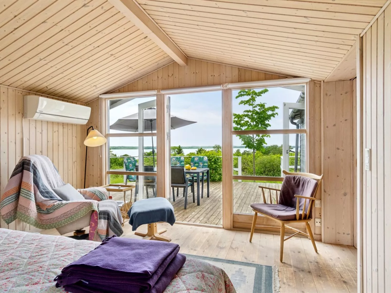 "Skamhals" - 440m to the fjord-Buiten