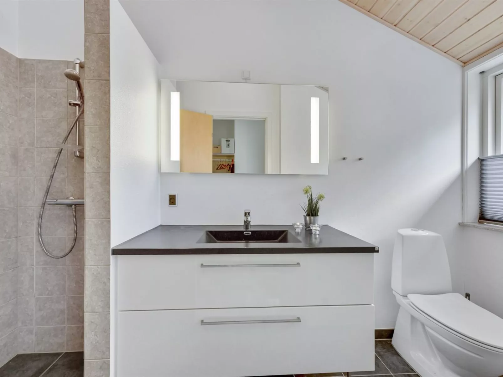 "Tjorven" - 250m to the fjord-Binnen