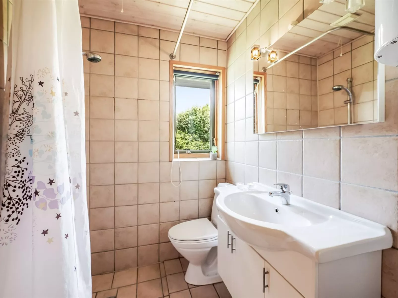 "Arlin" - 380m to the fjord-Binnen