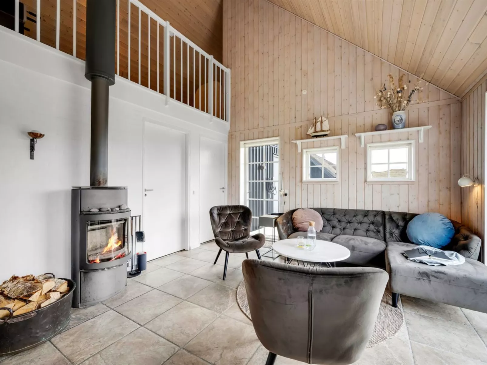 "Helmi" - 1.5km from the sea-Binnen