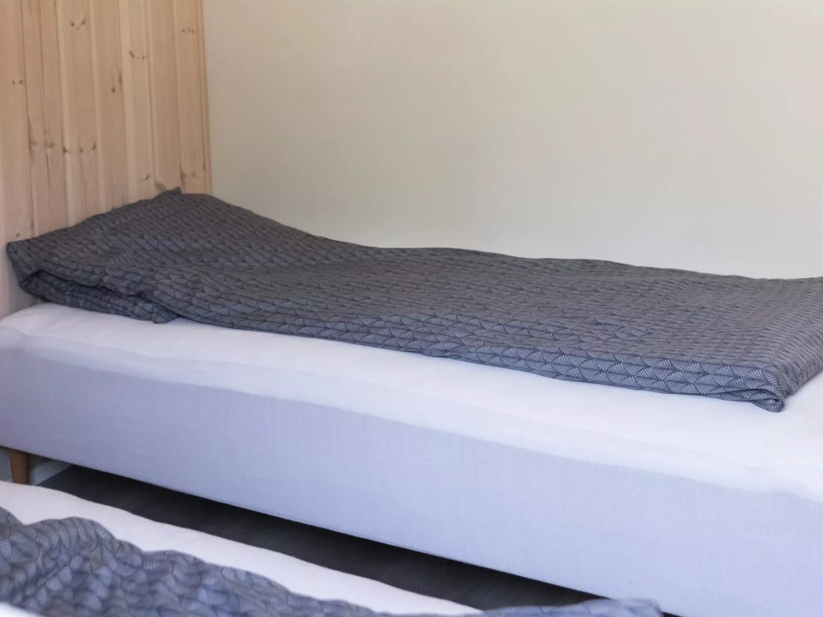 "Nico" - 600m from the sea-Binnen