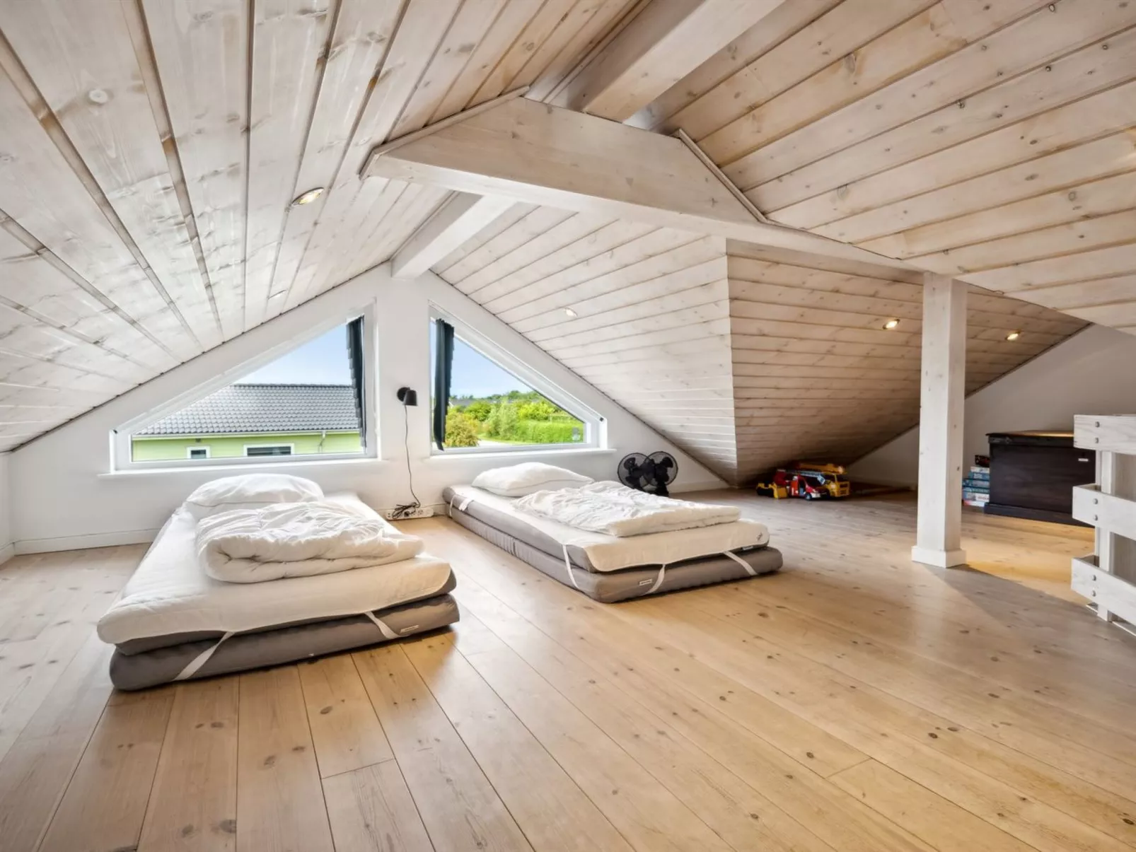 "Hakan" - 900m from the sea-Binnen