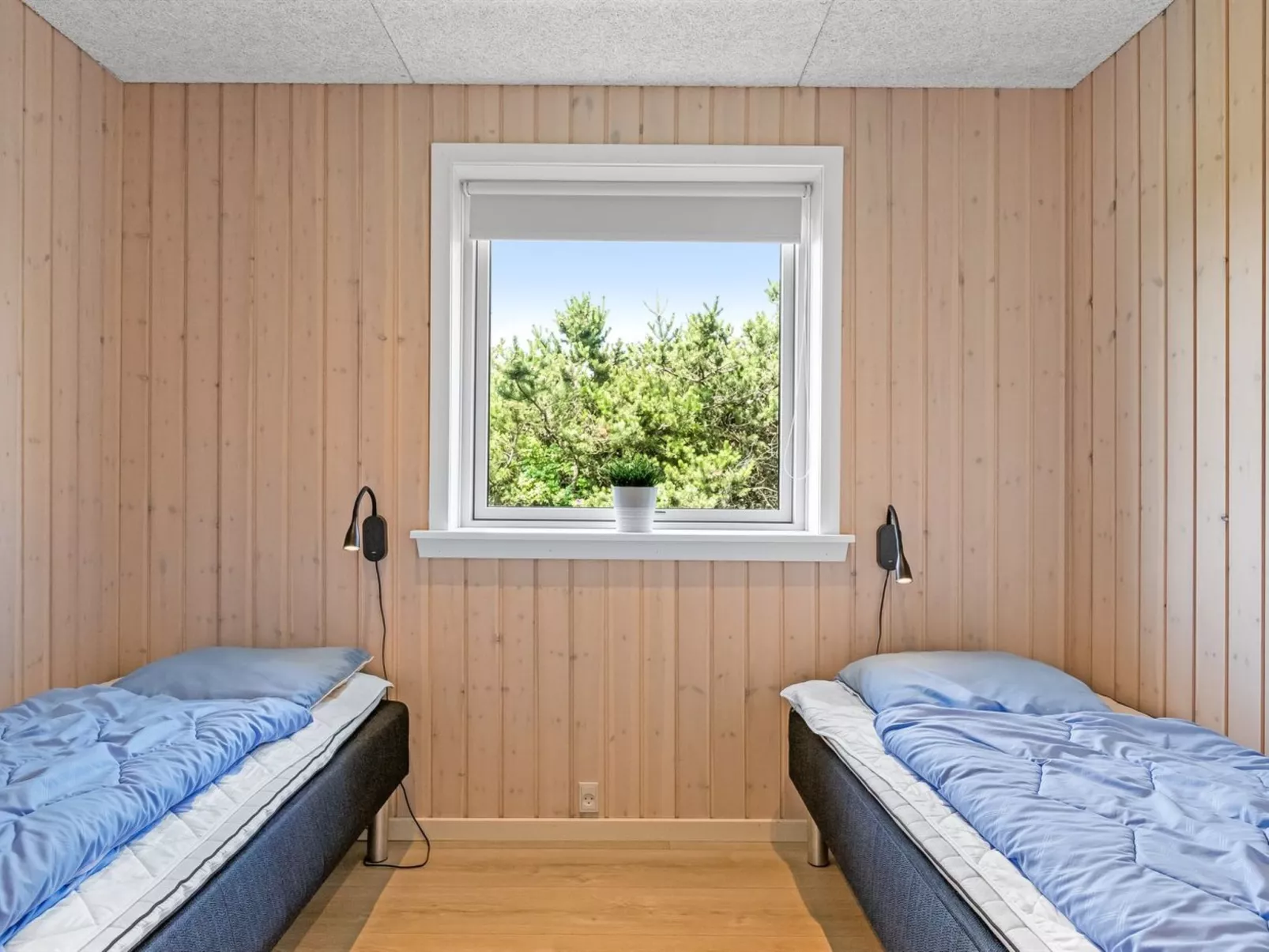 "Emeli" - 400m from the sea-Binnen