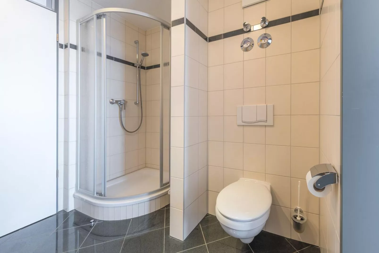 Seeadler 209-Badkamer