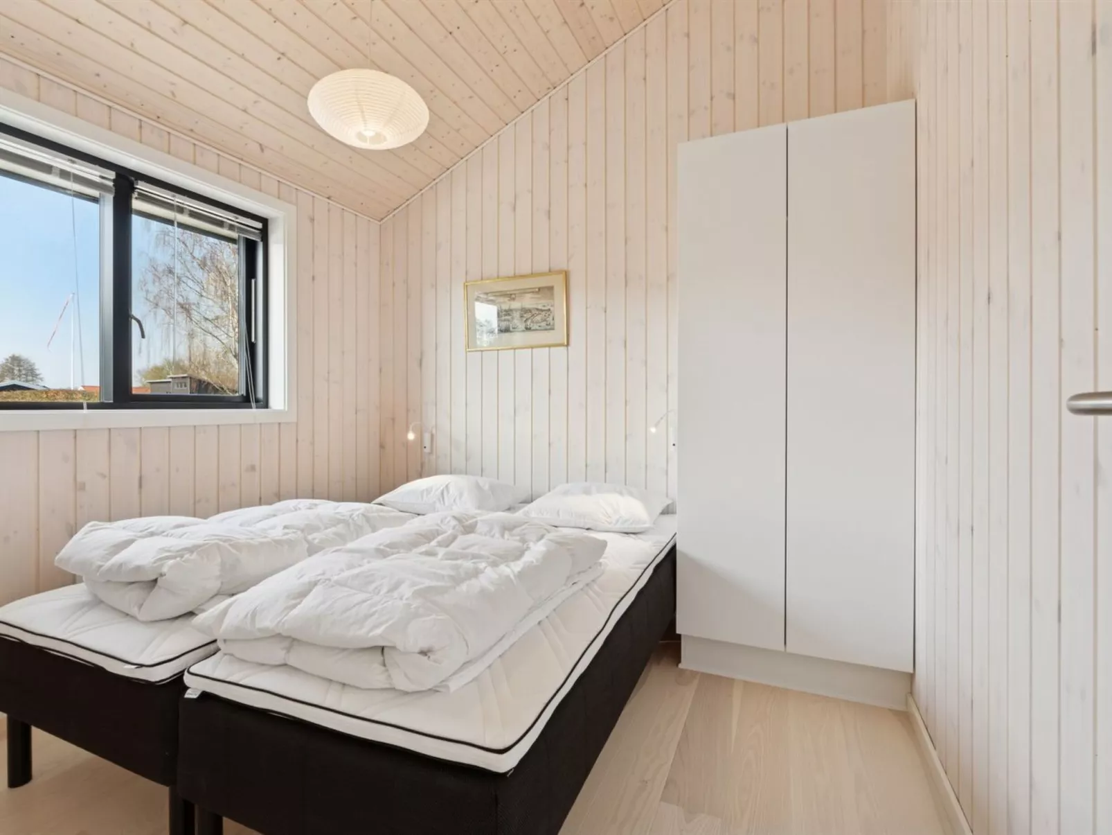 "Viveke" - 10m from the sea-Binnen