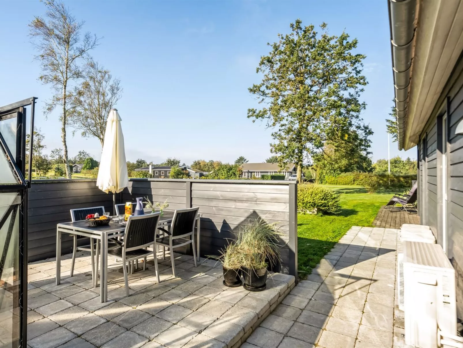 "Carlina" - 700m to the fjord-Buiten