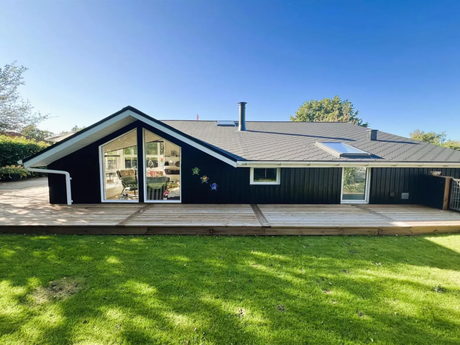 "Ronja" - 100m to the fjord-Buiten