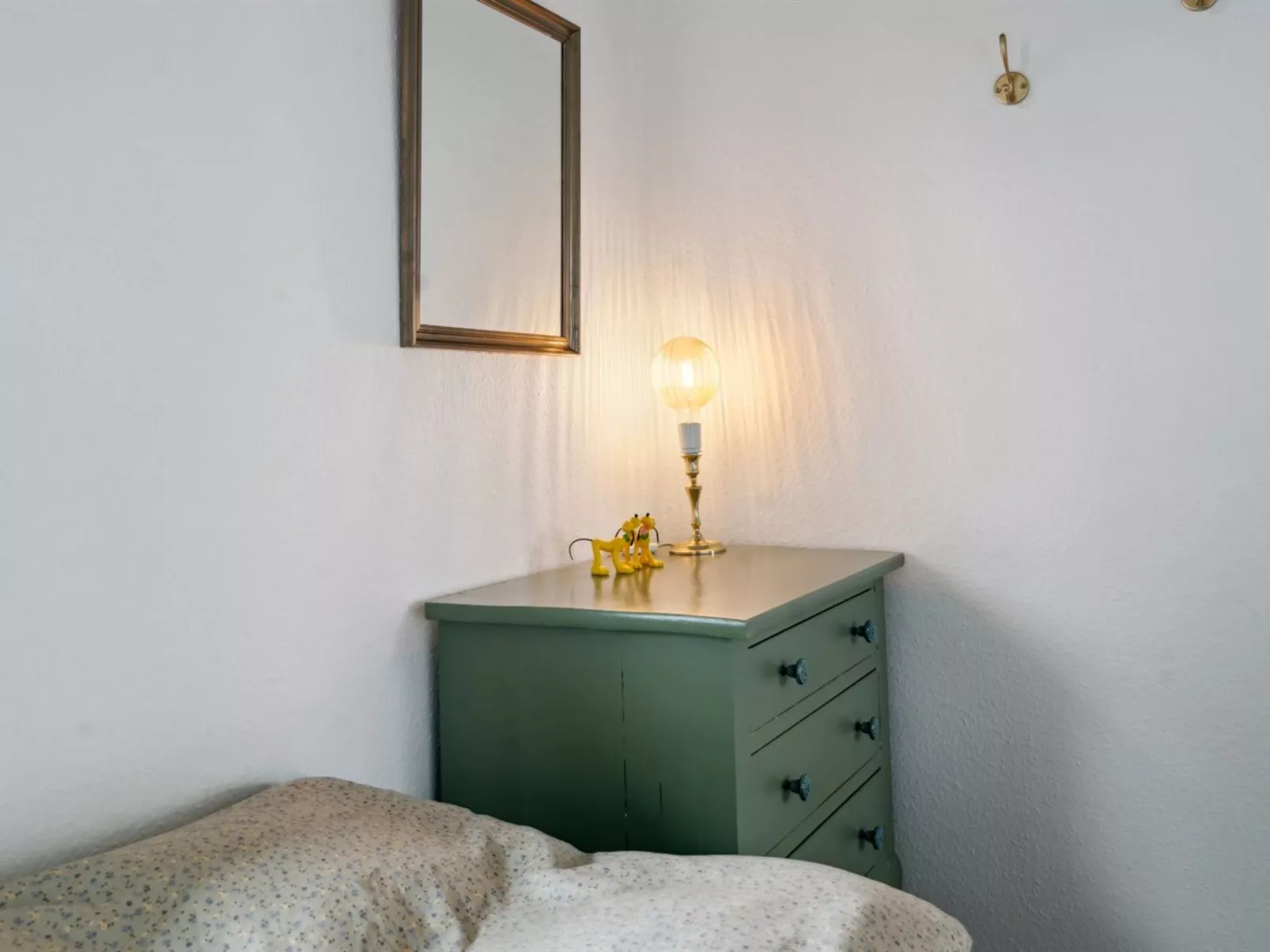 "Severine" - 650m from the sea-Binnen