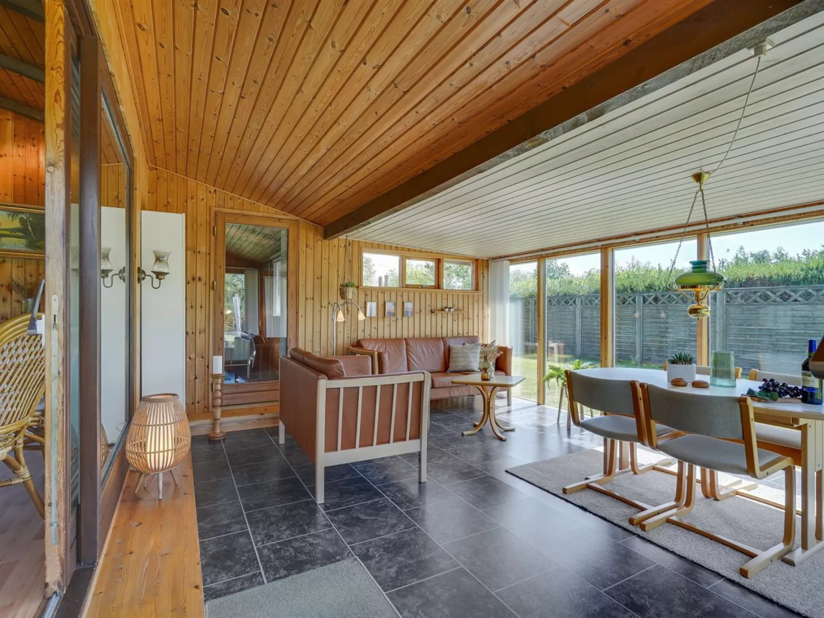 "Kaarle" - 400m to the fjord-Binnen