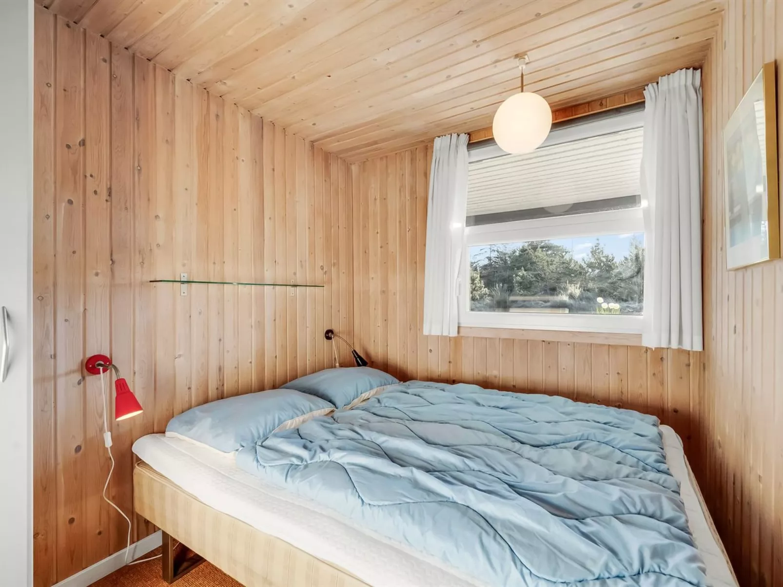 "Elsabet" - 700m to the fjord-Binnen