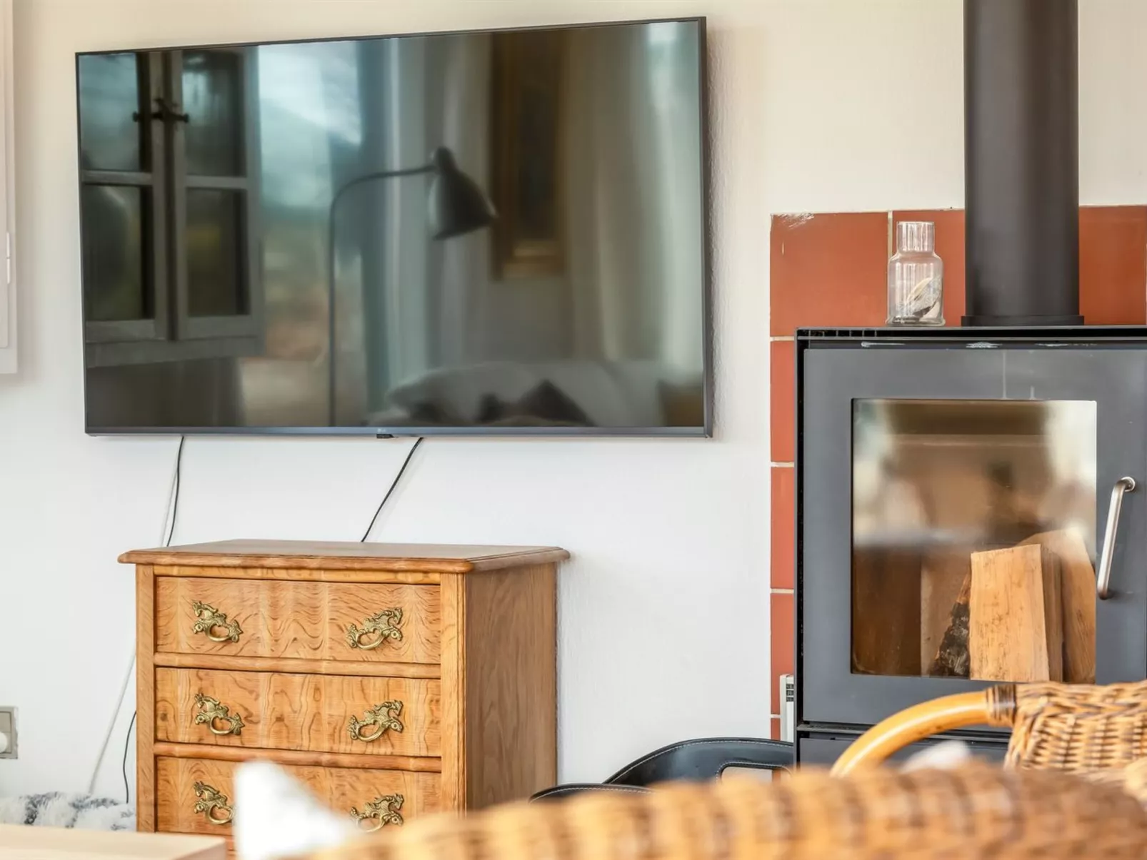 "Bara" -  from the sea-Binnen