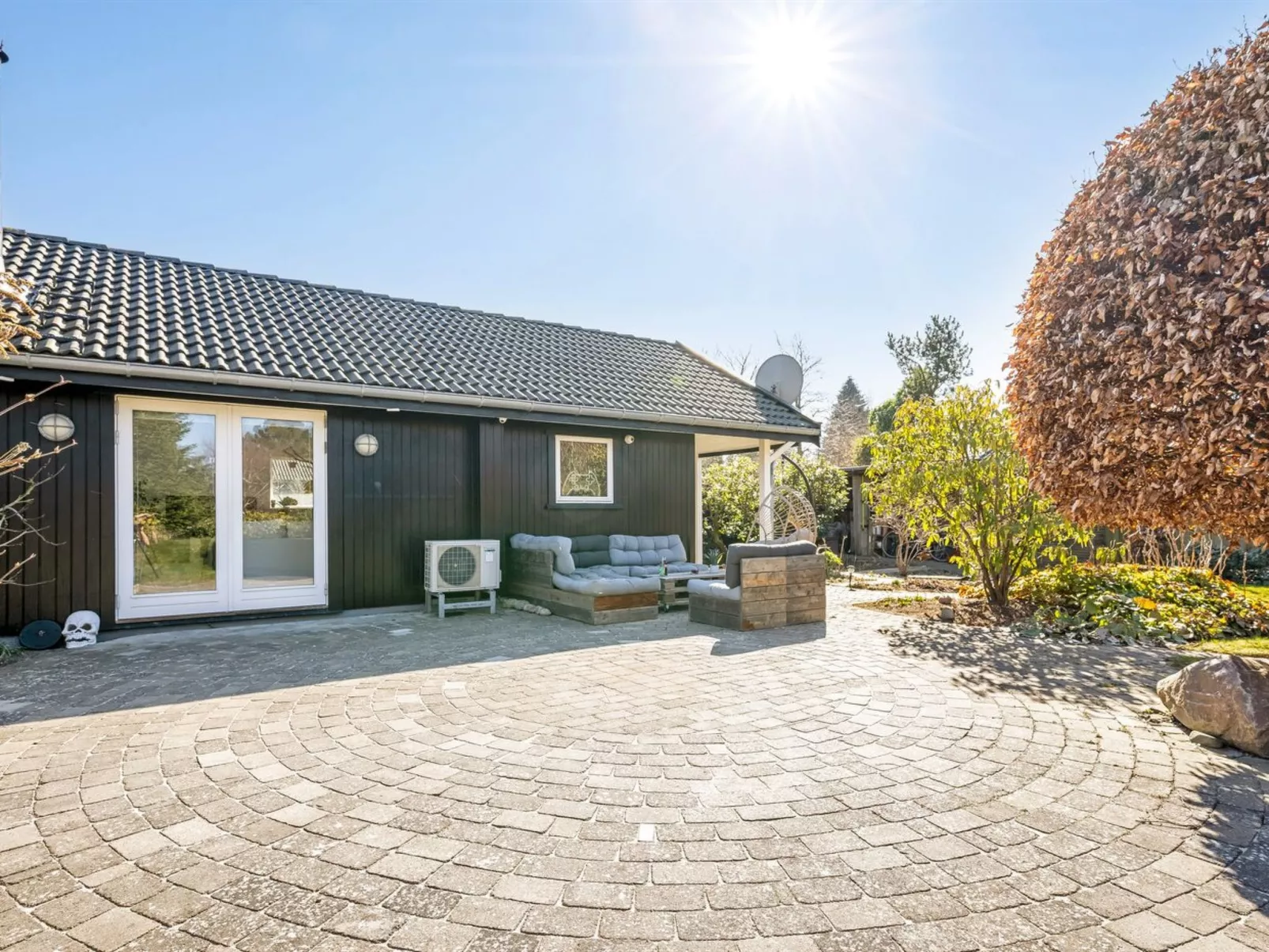 "Hughe" - 1.3km from the sea-Buiten