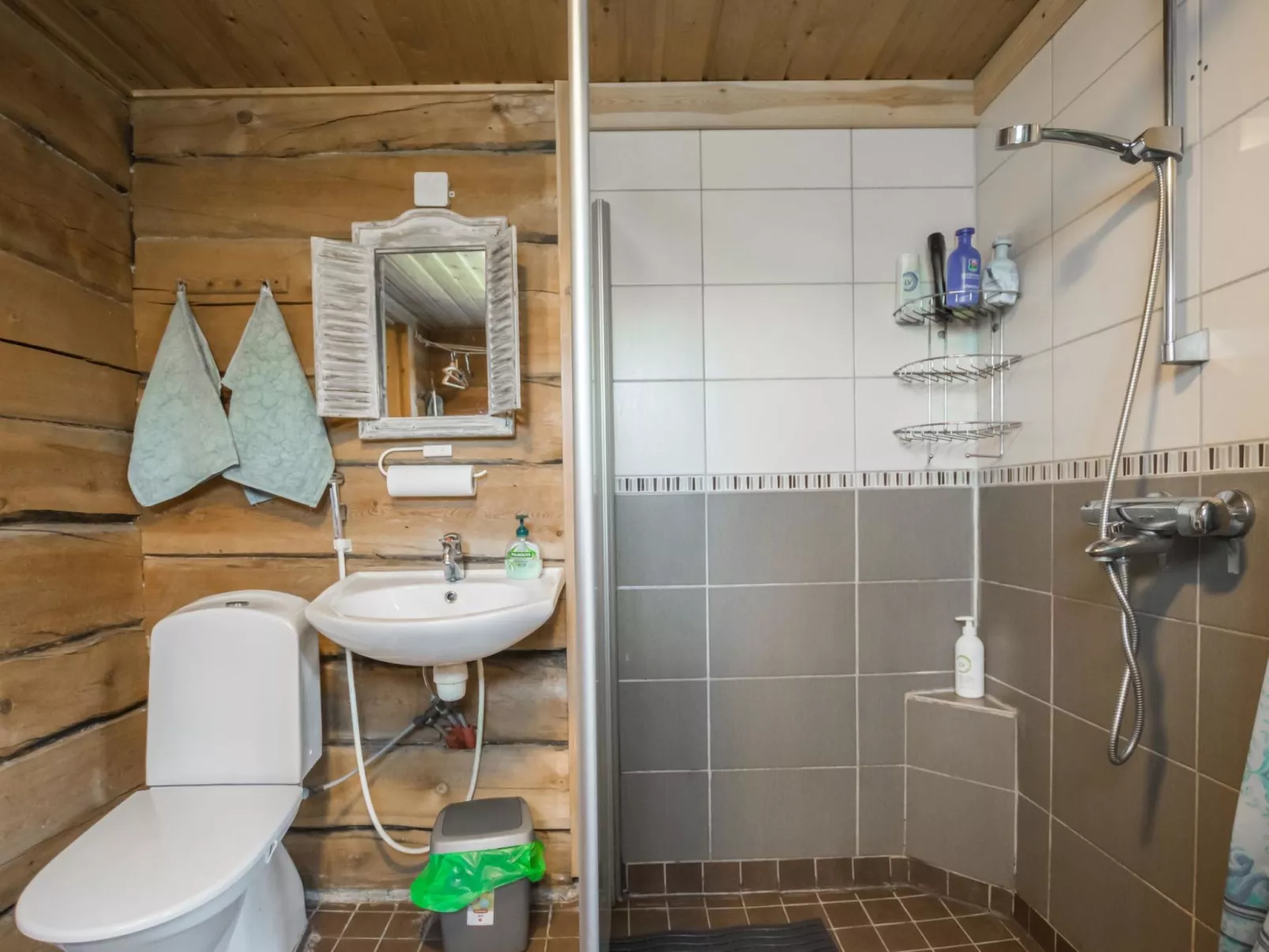 Karjalan kelohuvila-Binnen