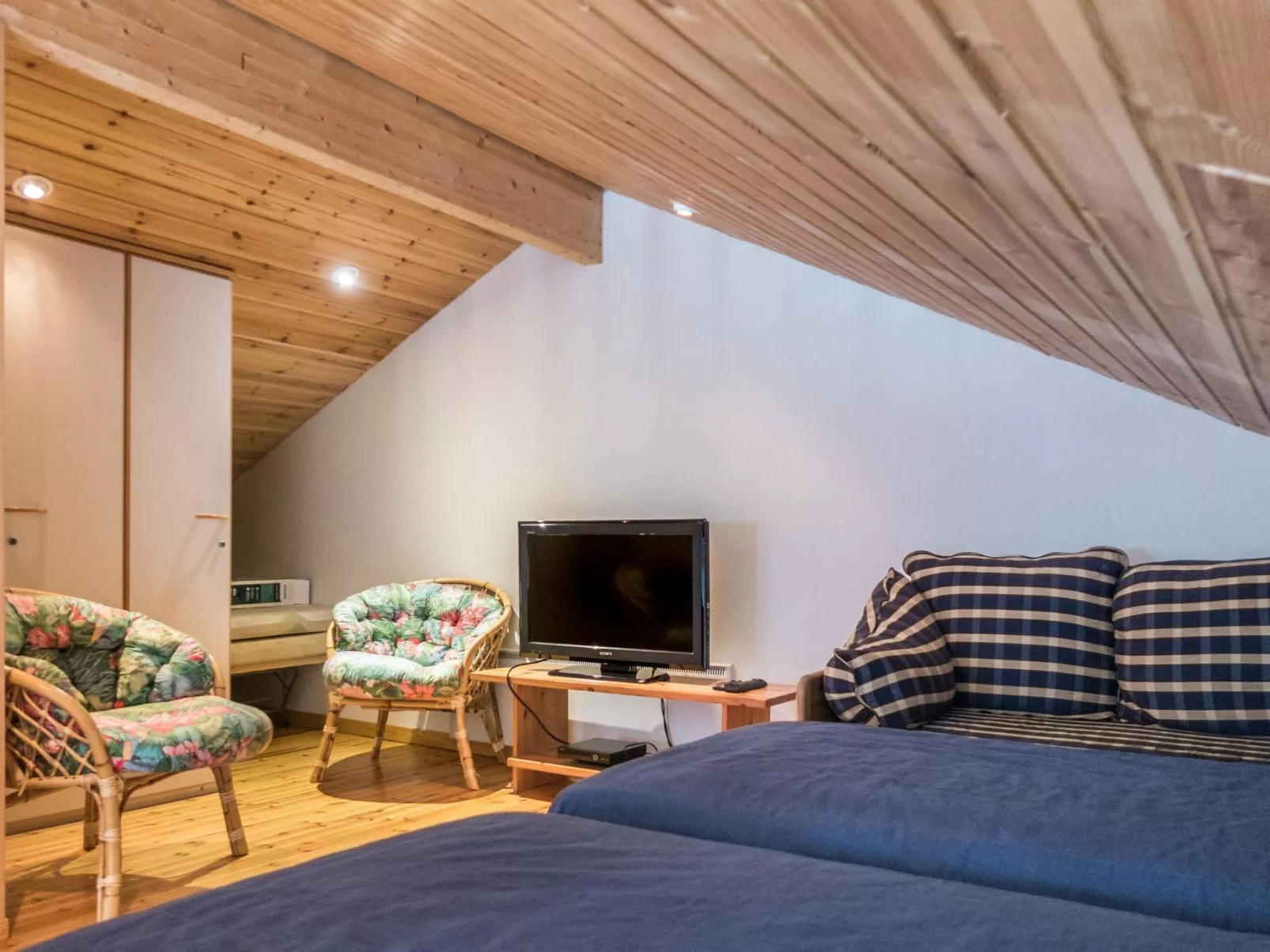 Latukatti 5 c-Binnen