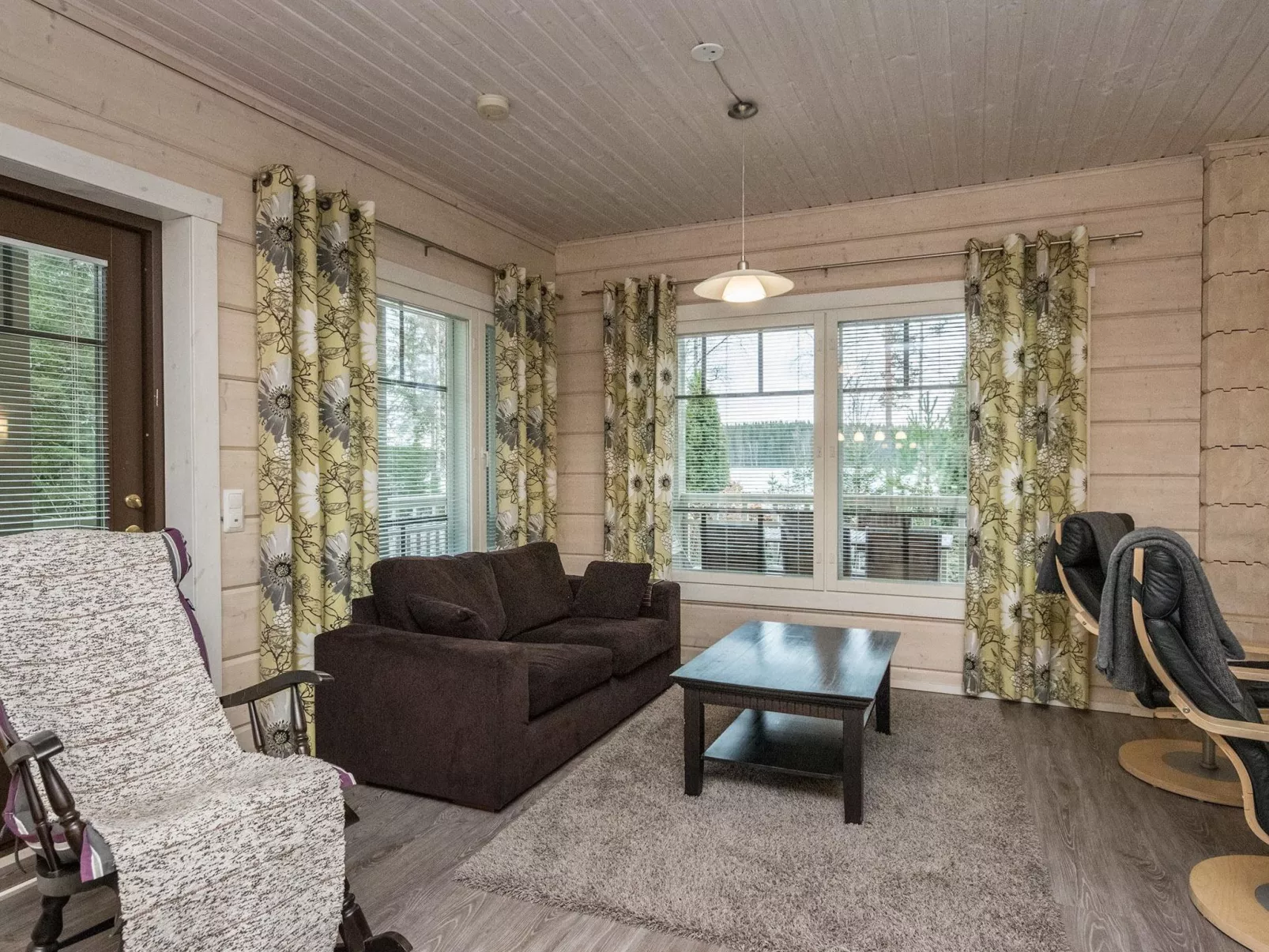 Villa puronotko-Binnen