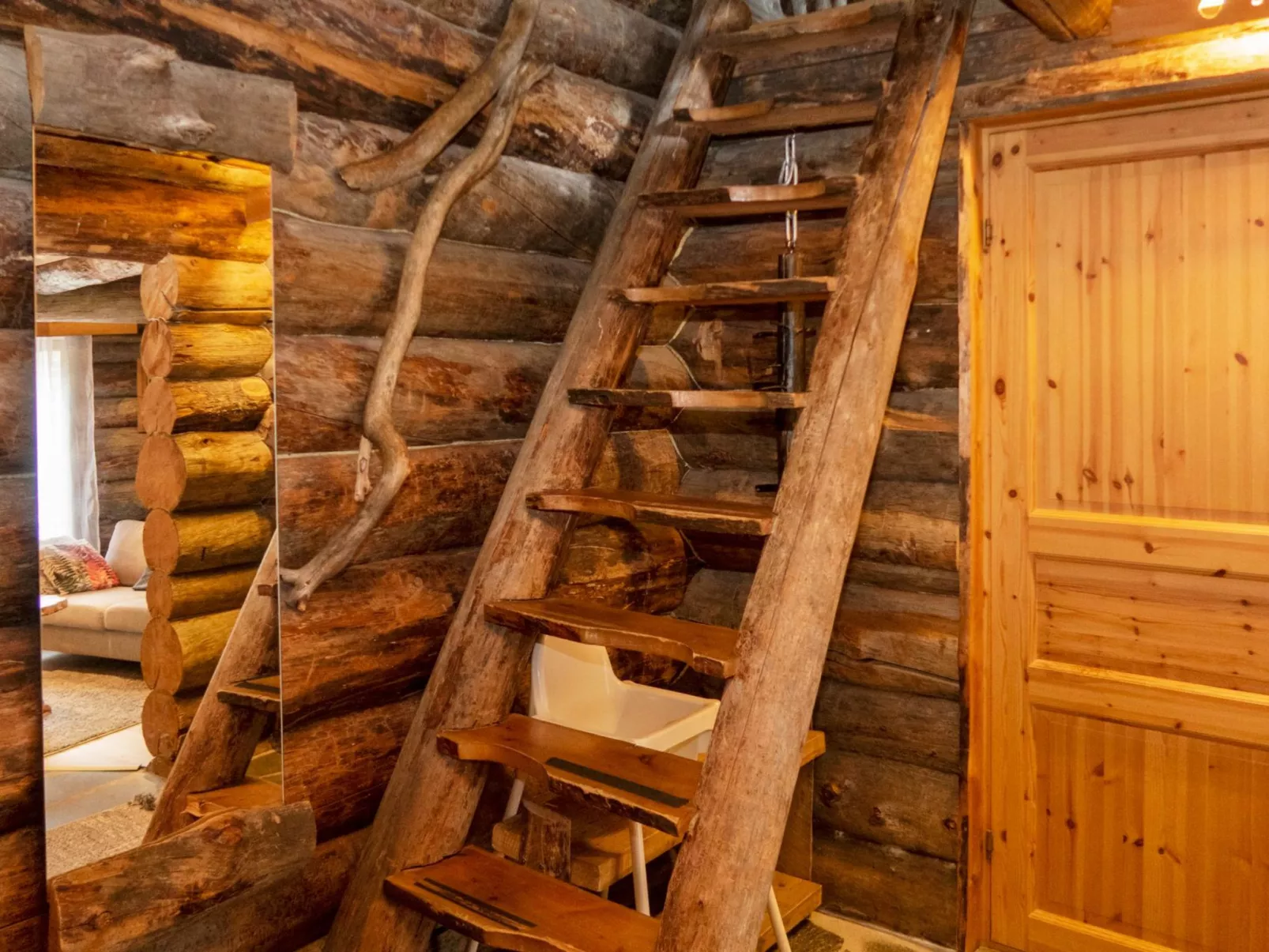 Agenttimajat 1-Binnen