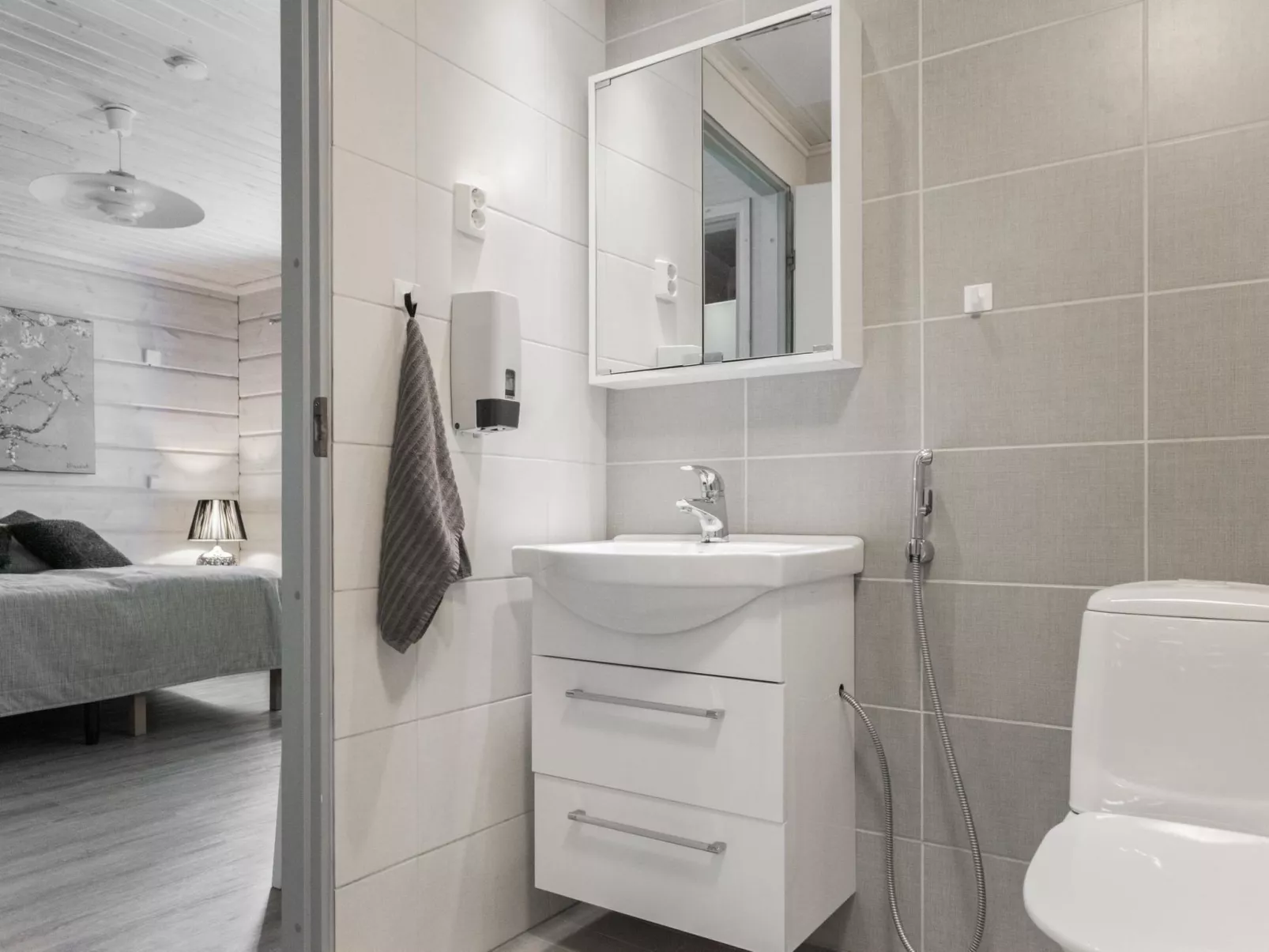 Sinisen tien helmi-Binnen