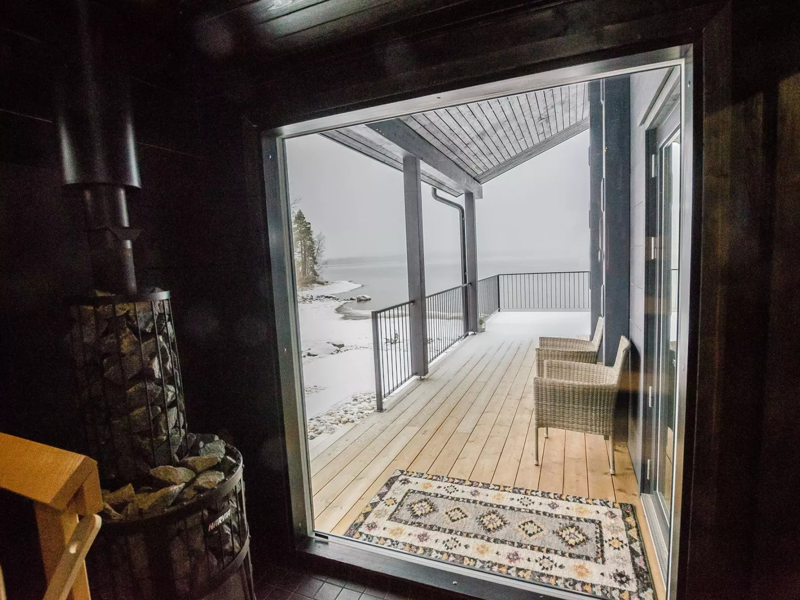 Lakeside villa-Binnen