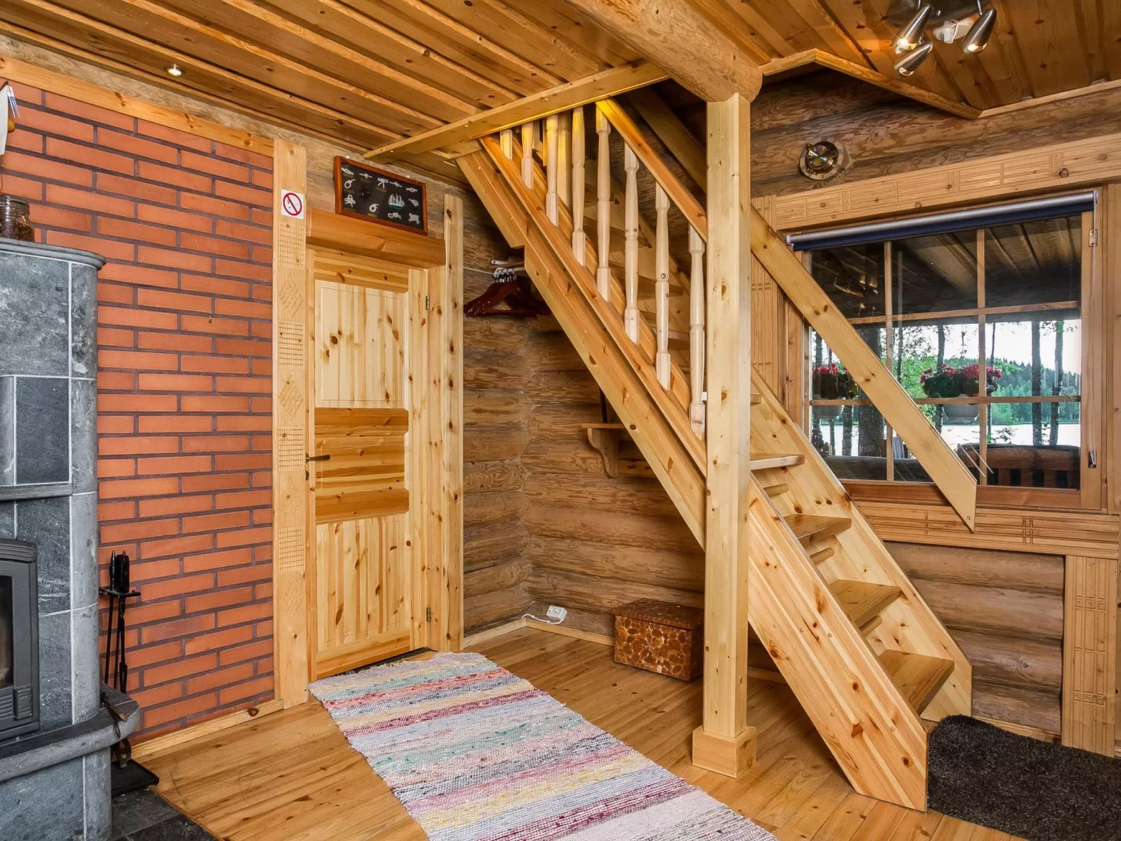 Matruusin majakka-Binnen