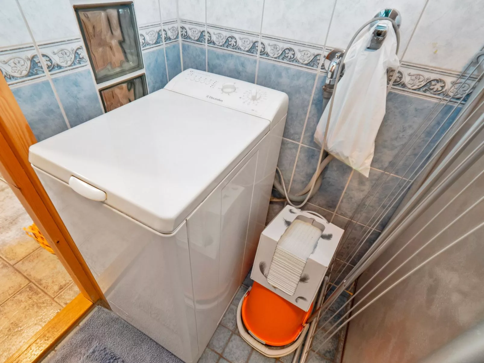 Kinostupa 1a (2)-Binnen