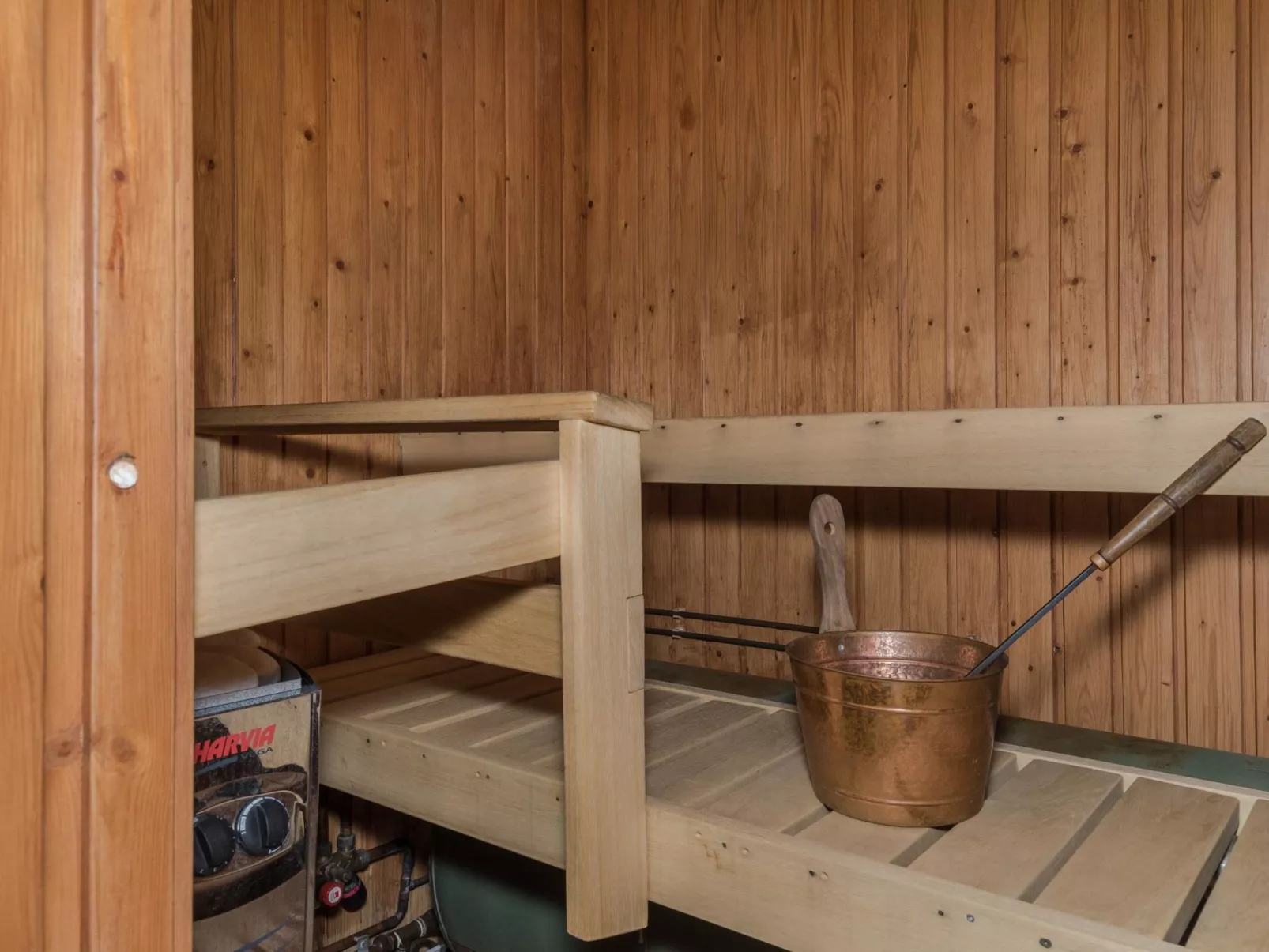 Ylläskarpalo 2 keskimmäinen-Binnen