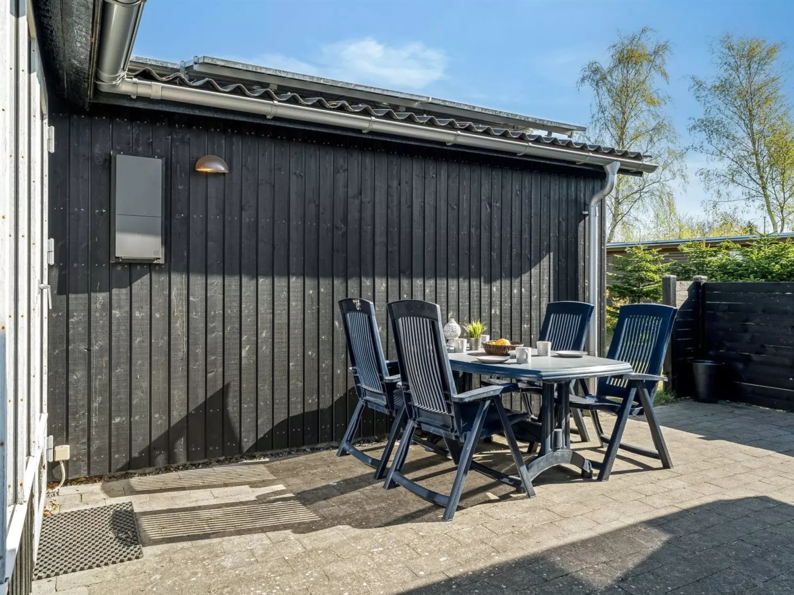 "Yaris" -  from the sea-Buiten