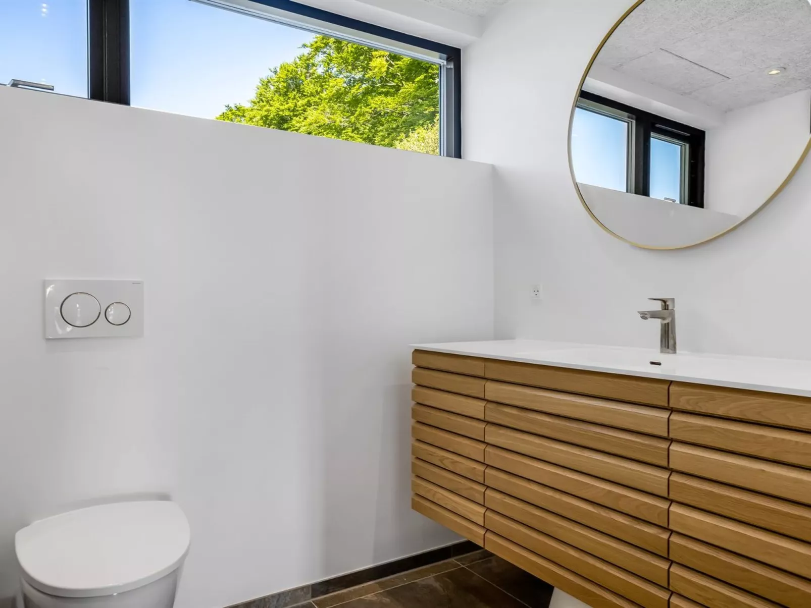 "Goesta" - 250m from the sea-Binnen