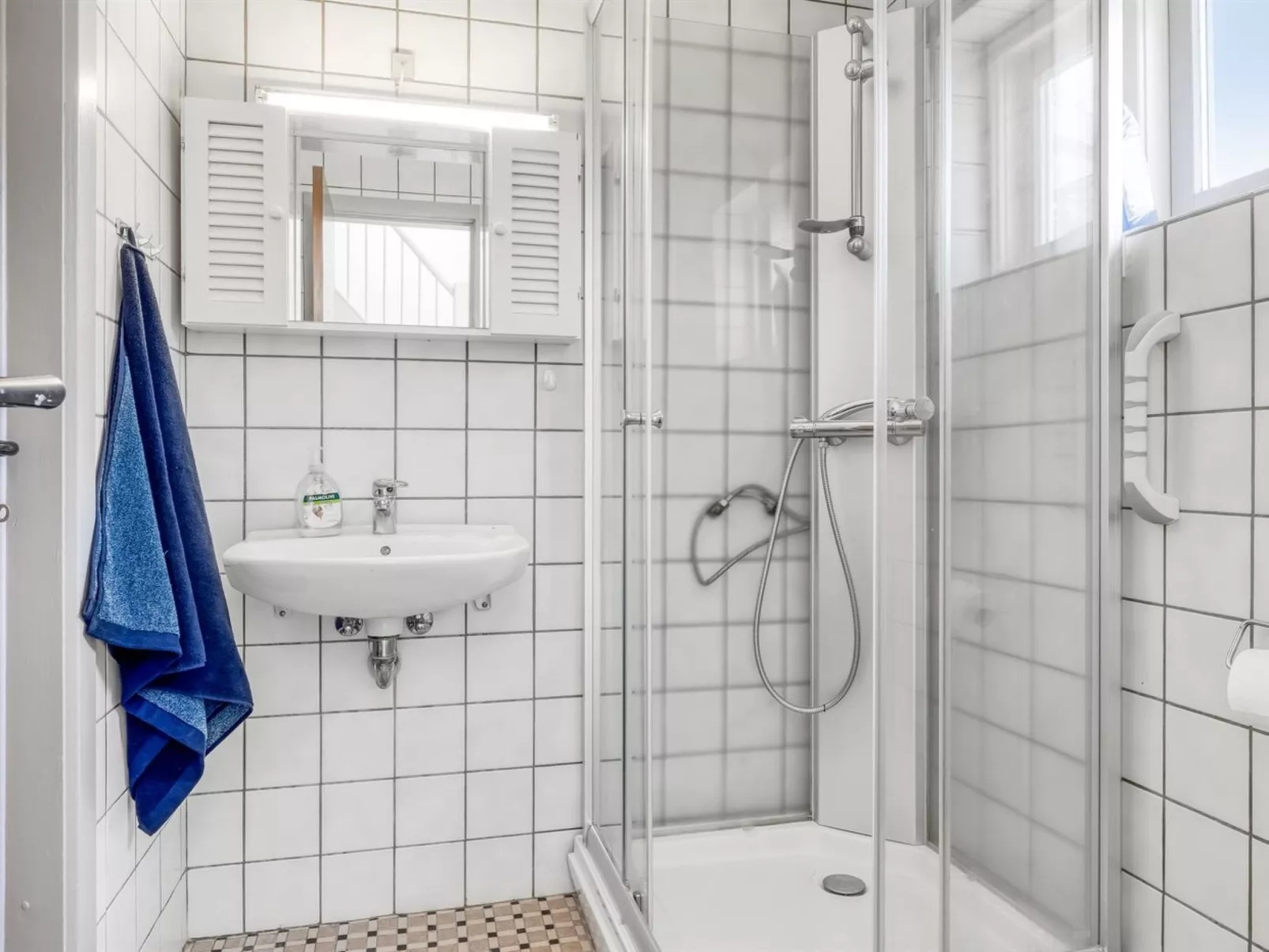 "Arben" - 900m from the sea-Binnen